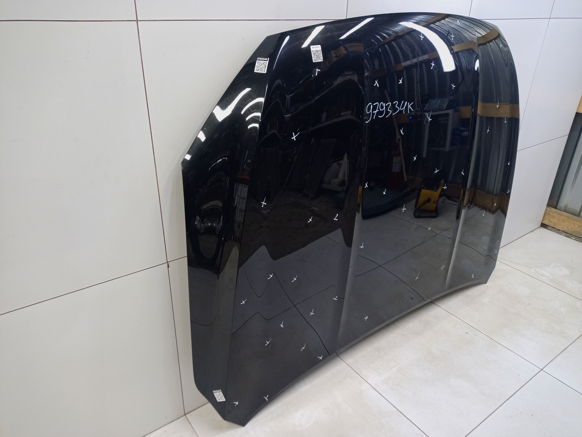 Капот Geely Monjaro