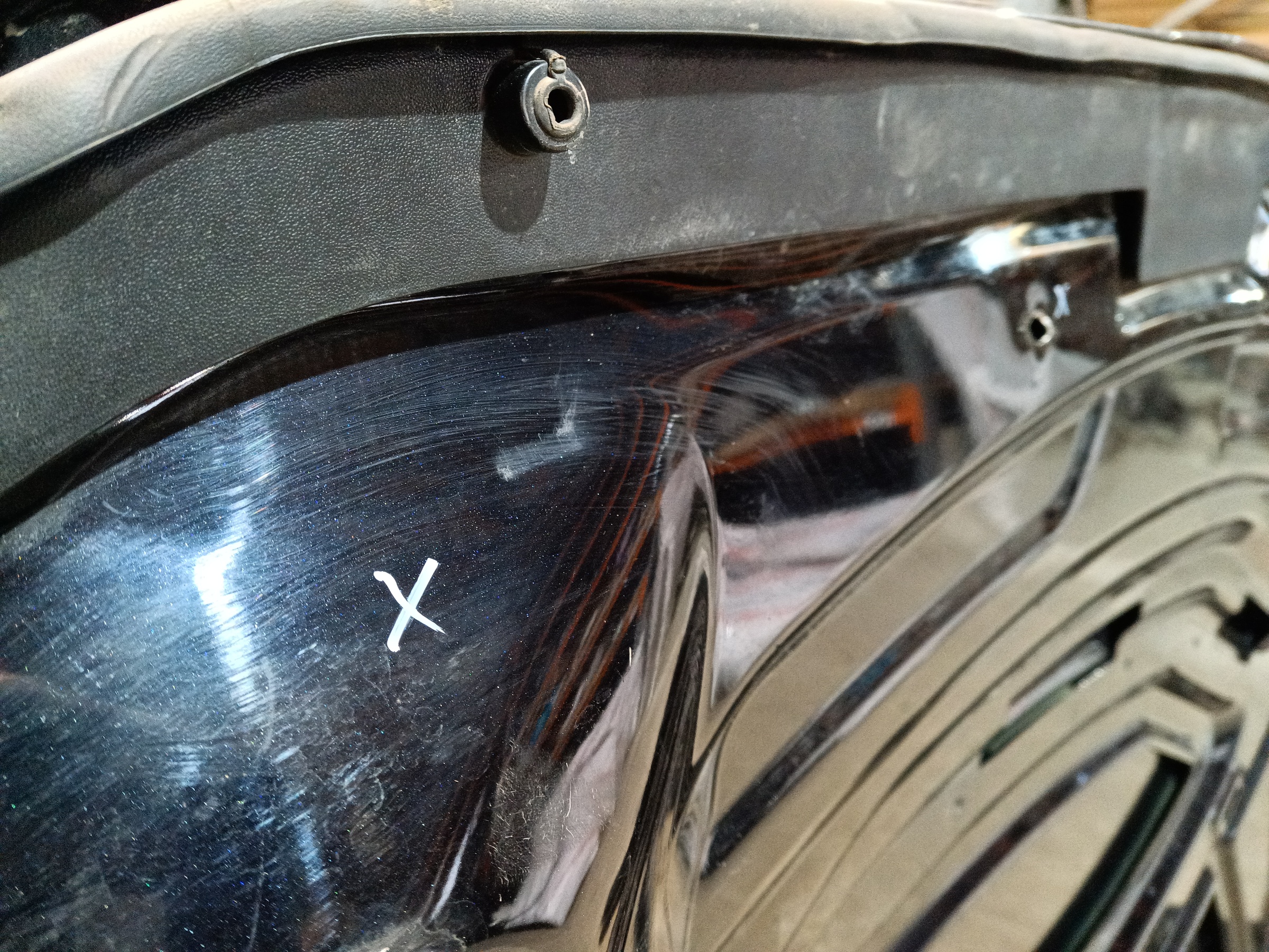 Капот Audi Q7 2