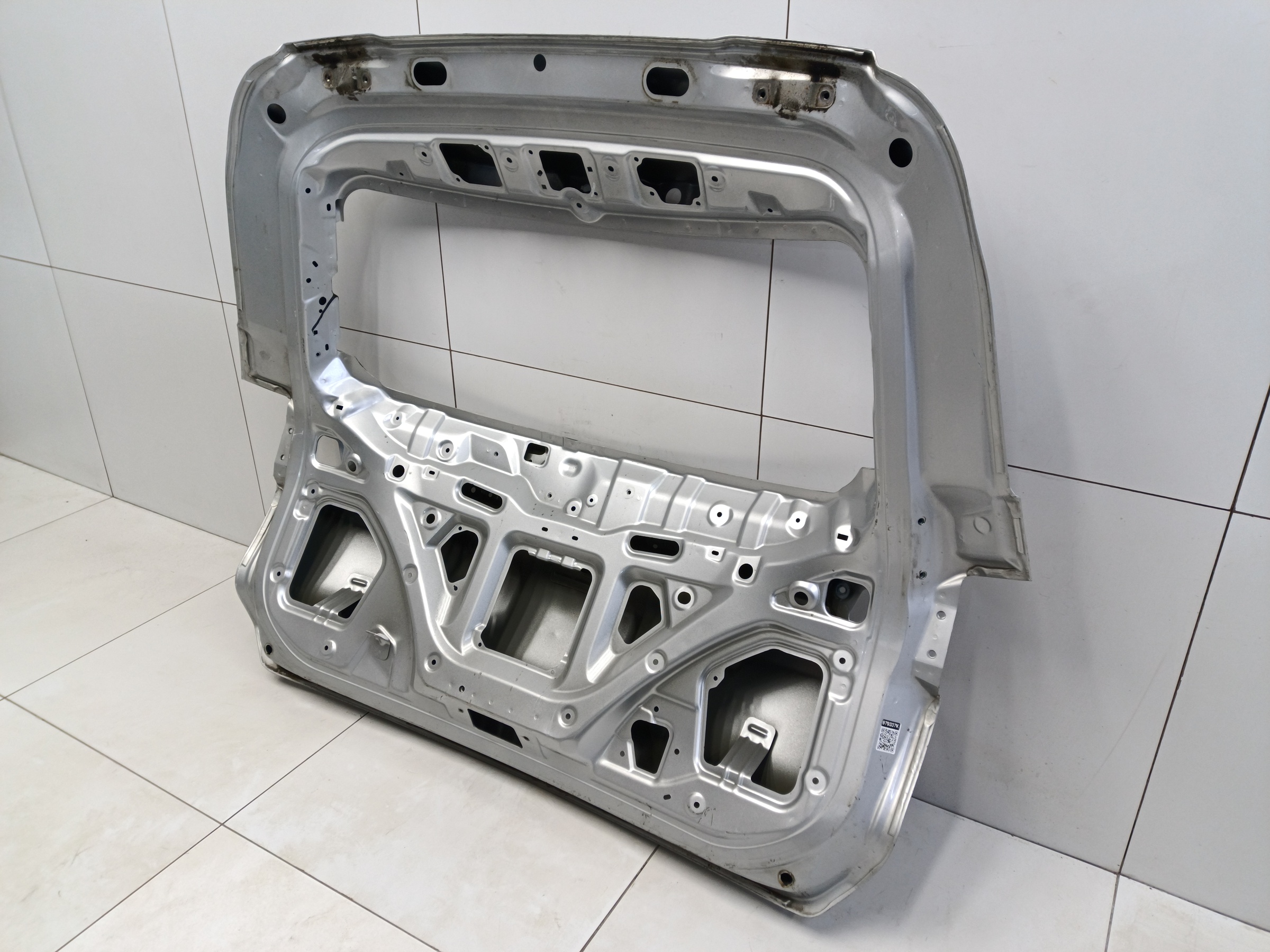 Крышка багажника Chery Tiggo 8 без датчика защемления