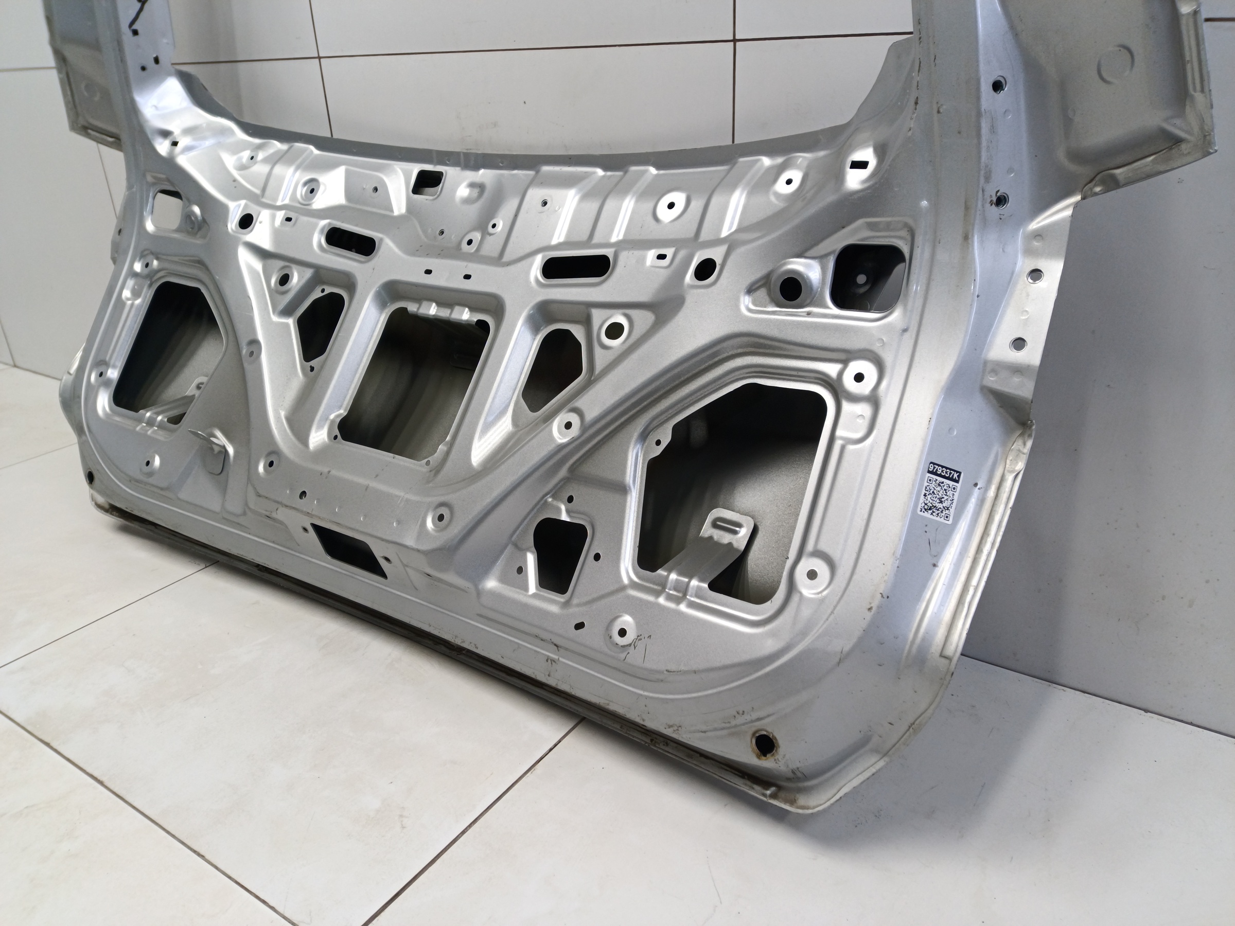 Крышка багажника Chery Tiggo 8 без датчика защемления