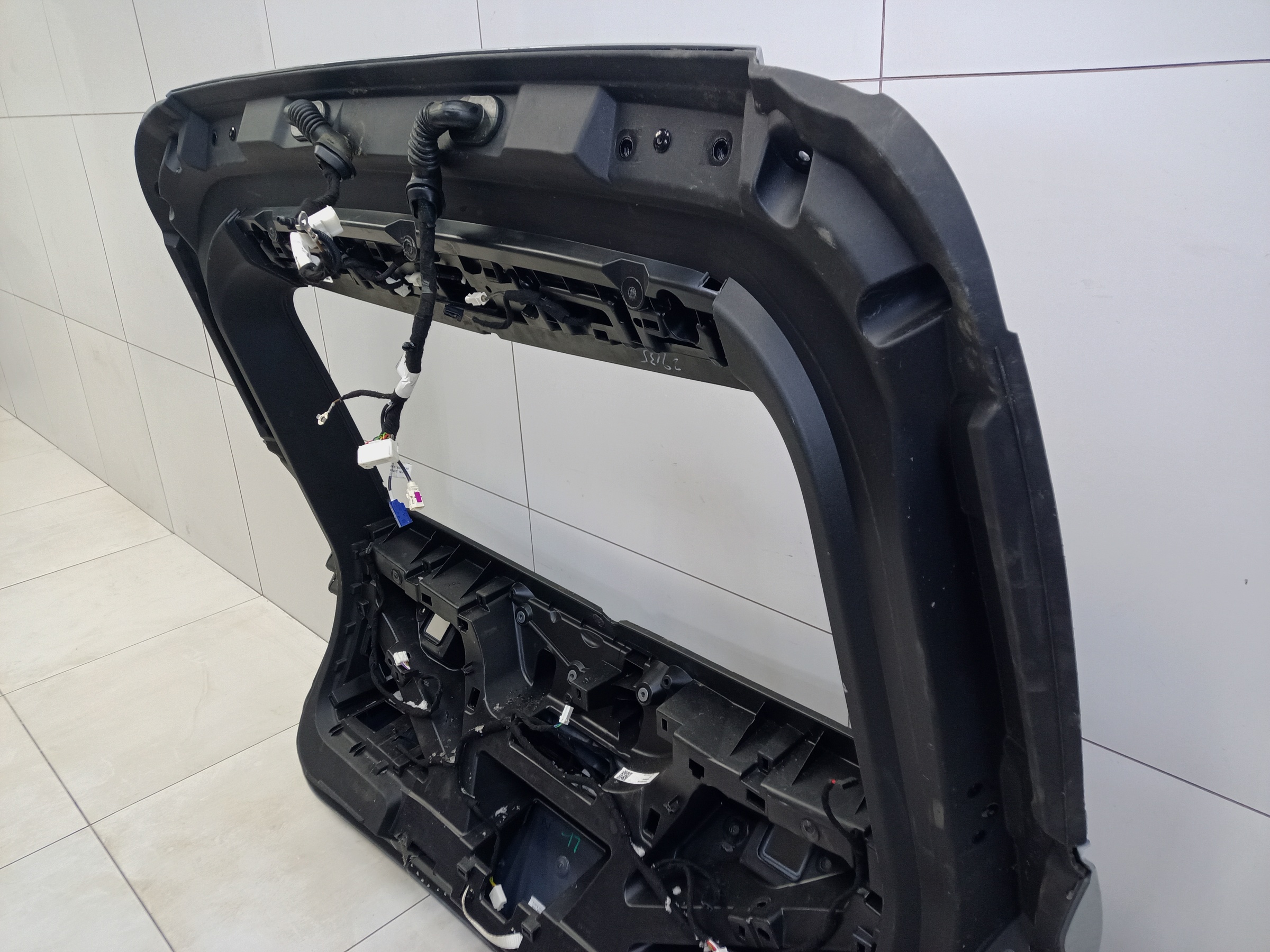 Крышка багажника Exeed RX