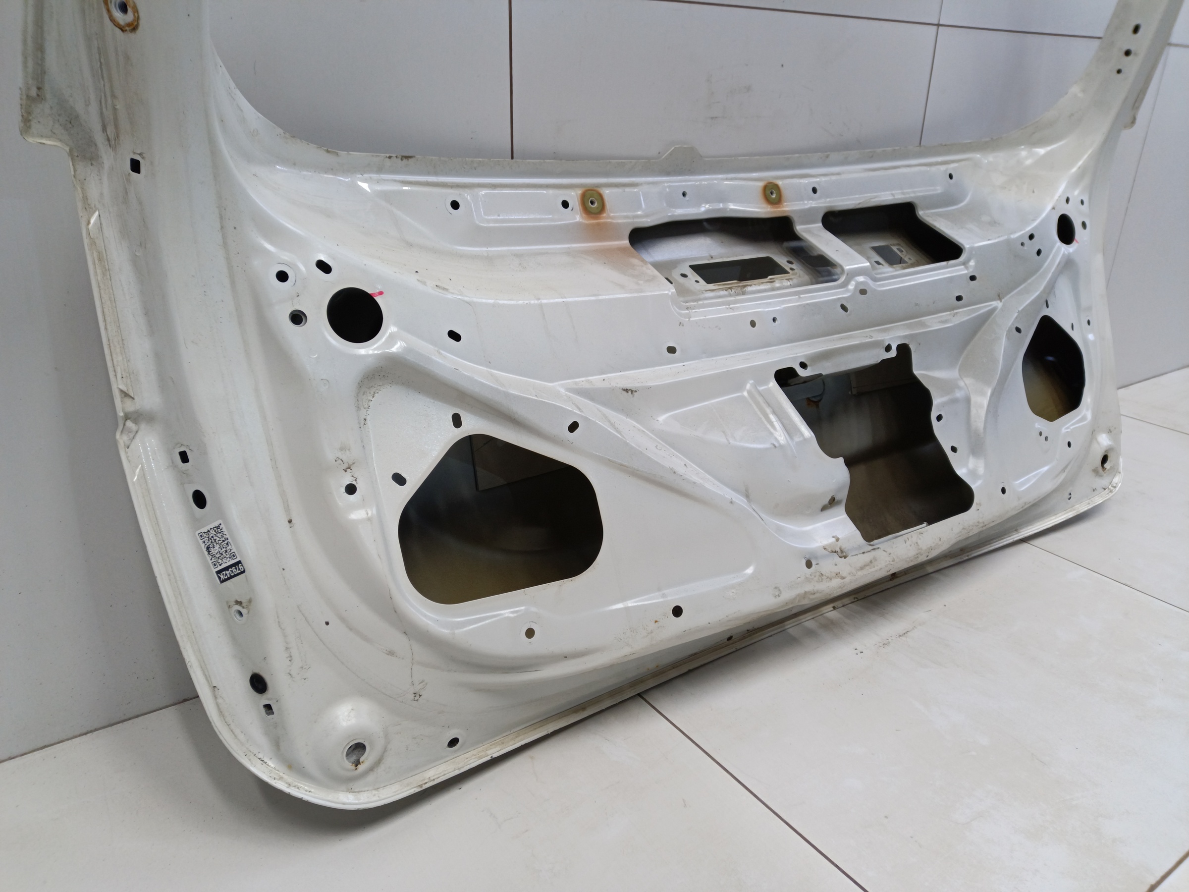 Крышка багажника Mitsubishi Outlander 3 Restail 2 под камеру