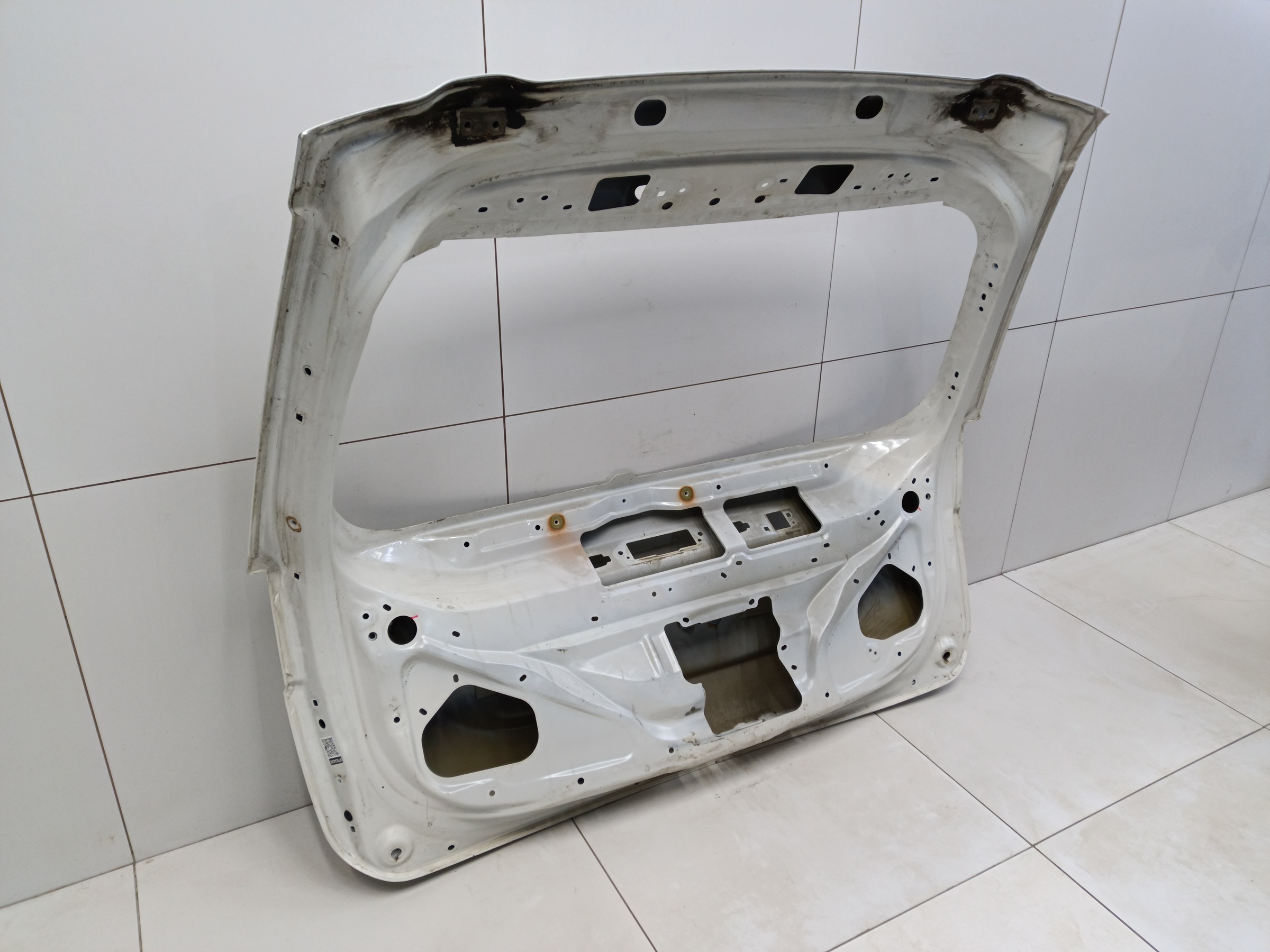 Крышка багажника Mitsubishi Outlander 3 Restail 2 под камеру