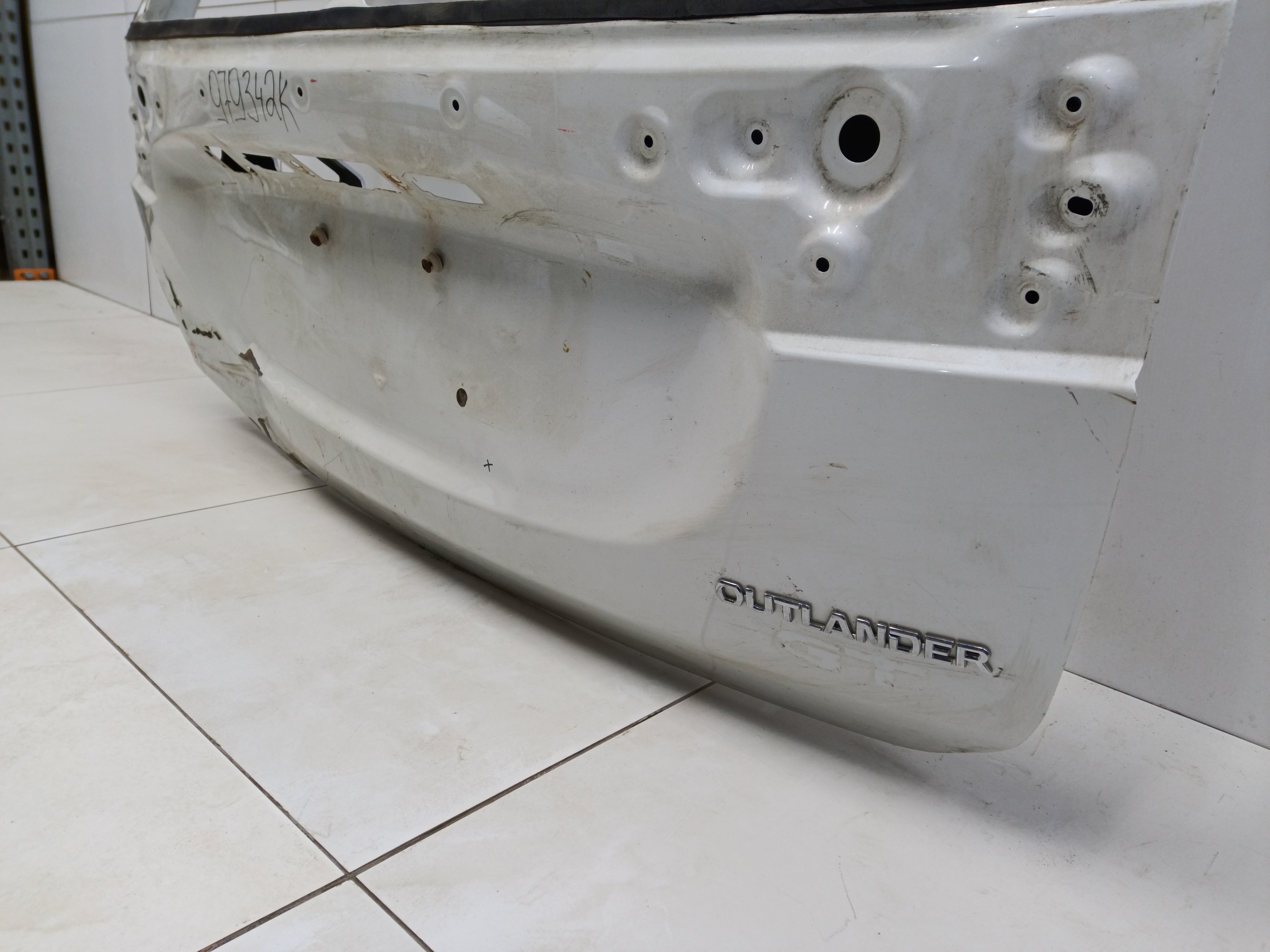 Крышка багажника Mitsubishi Outlander 3 Restail 2 под камеру