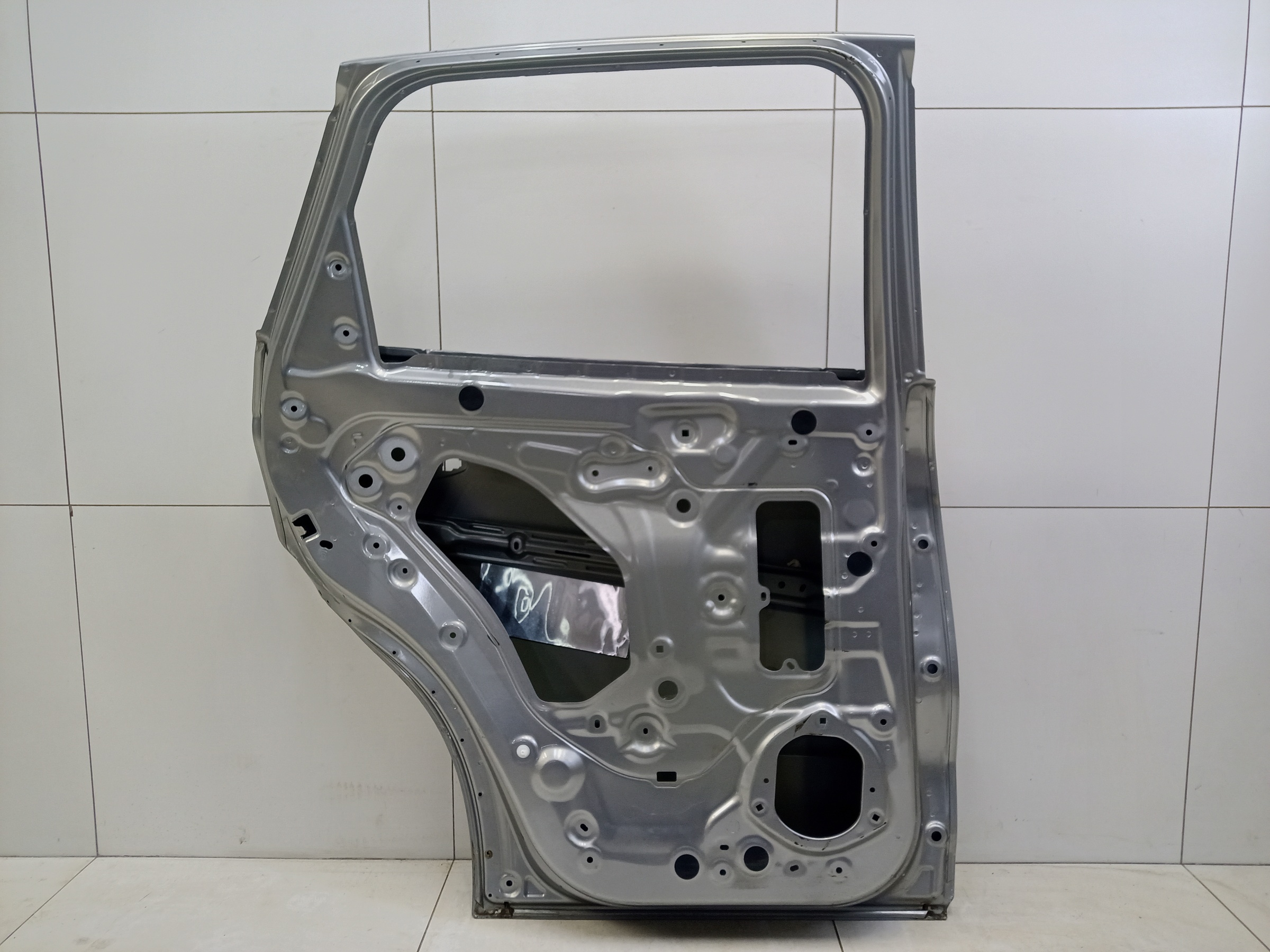 Дверь задняя левая Haval Jolion Restail