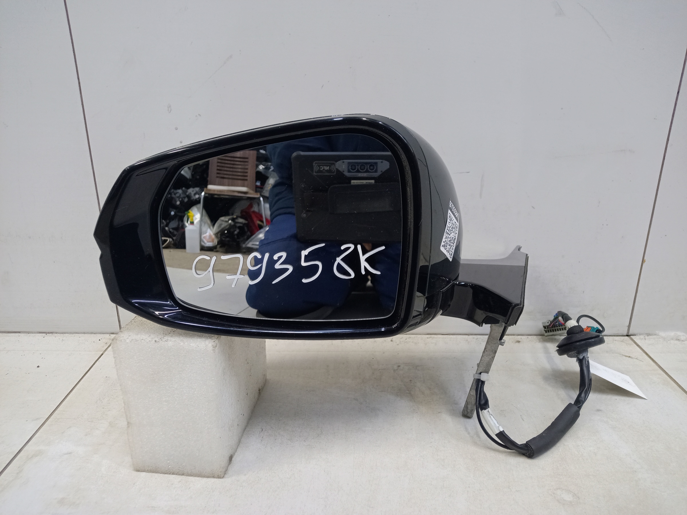 Зеркало левое Geely Atlas 2 8+1 контактов