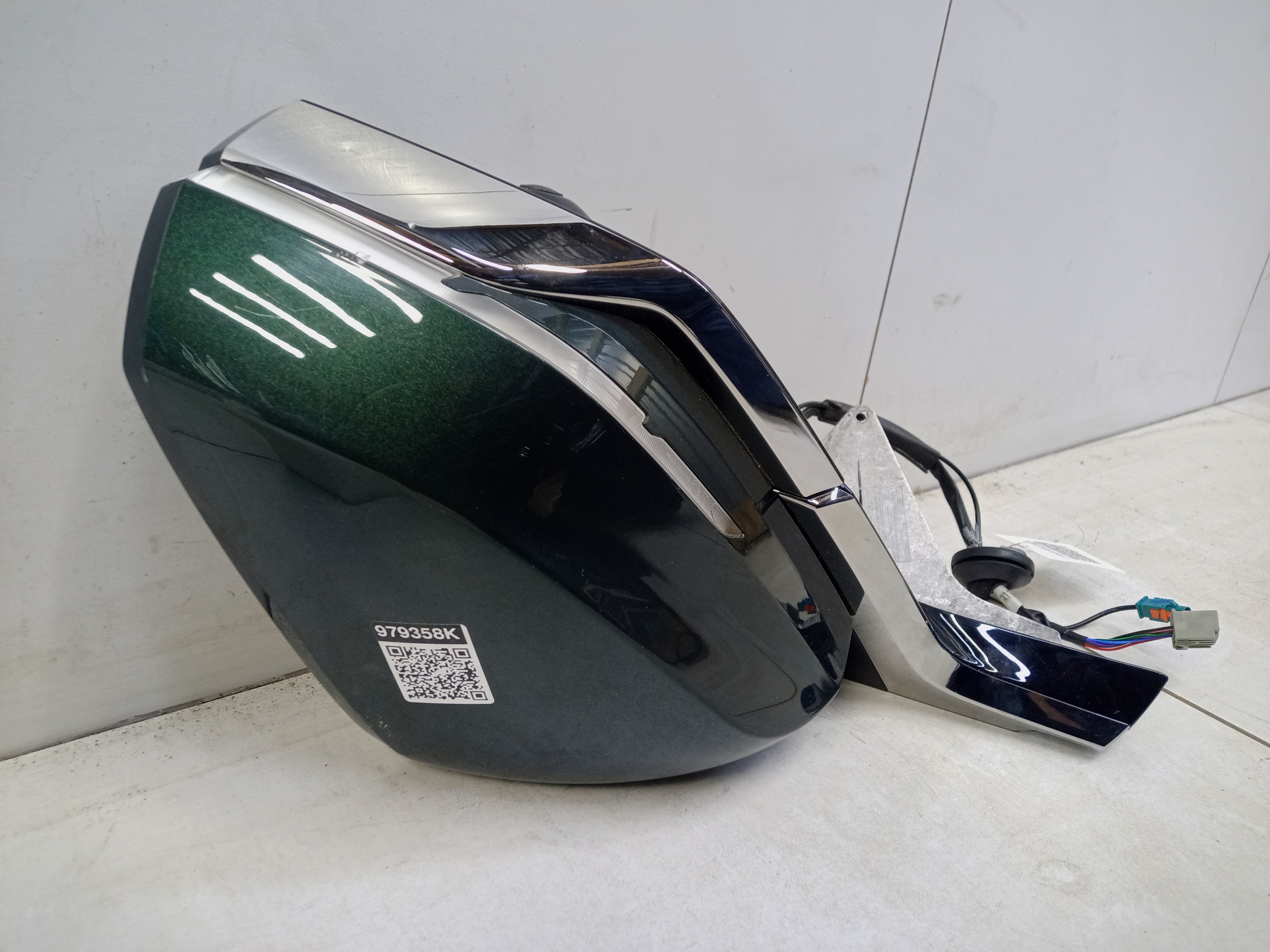 Зеркало левое Geely Atlas 2 8+1 контактов