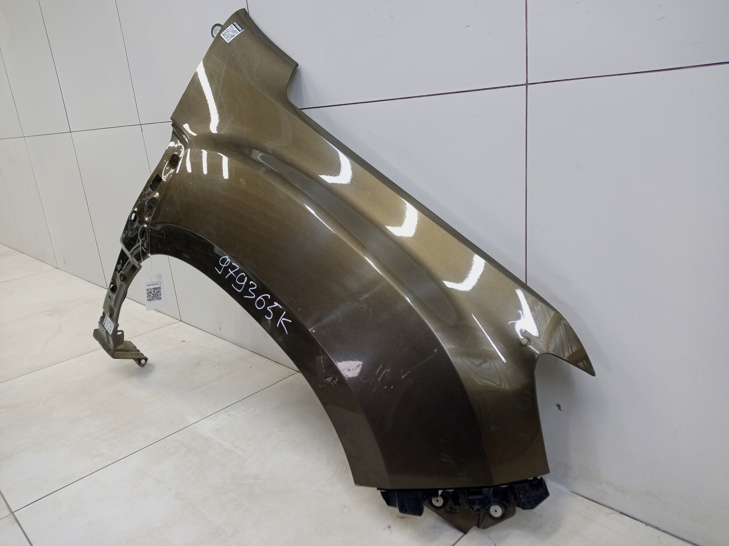 Крыло переднее правое Renault Duster 2