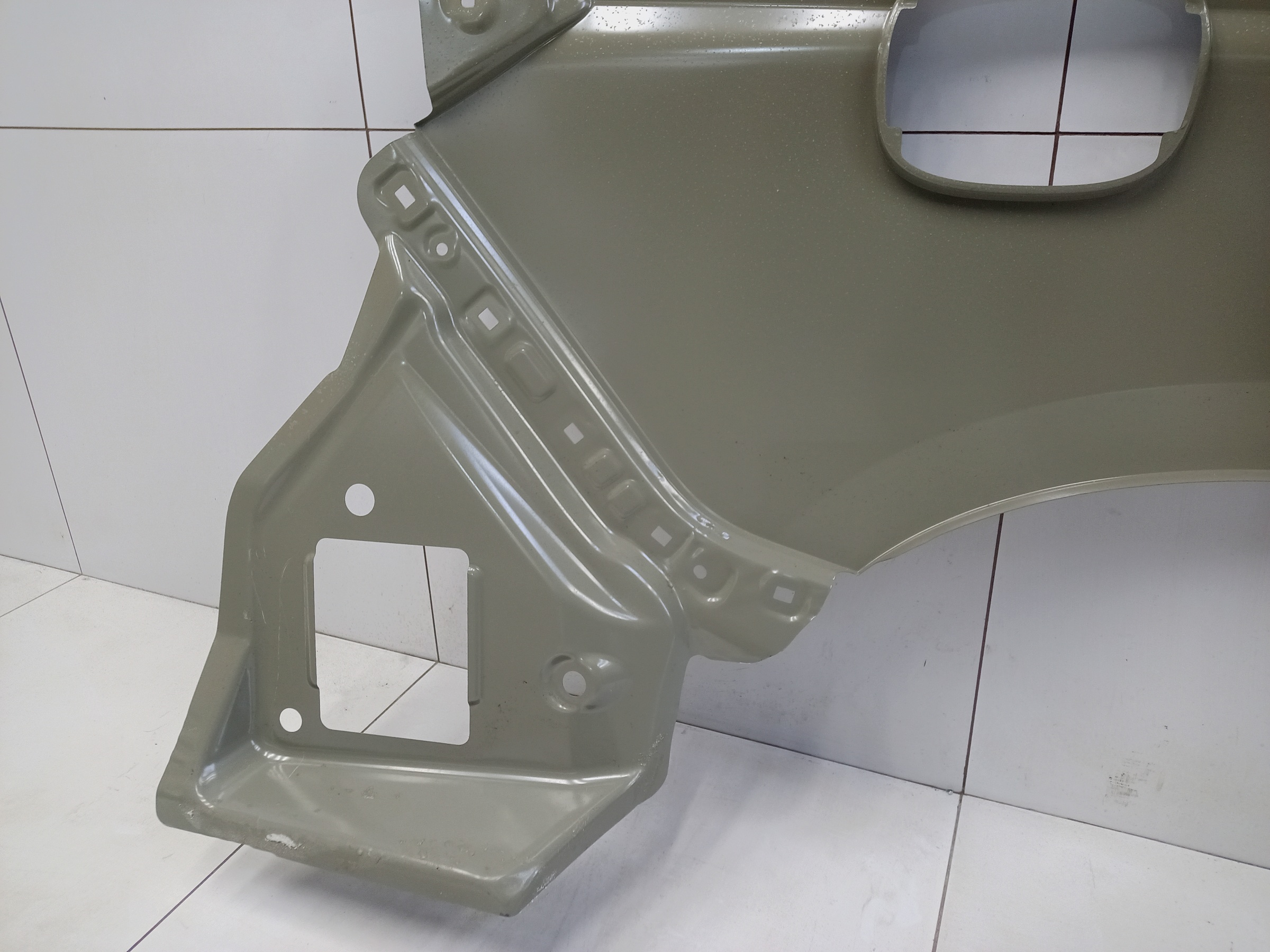 Панель кузова боковая левая Haval M6 2