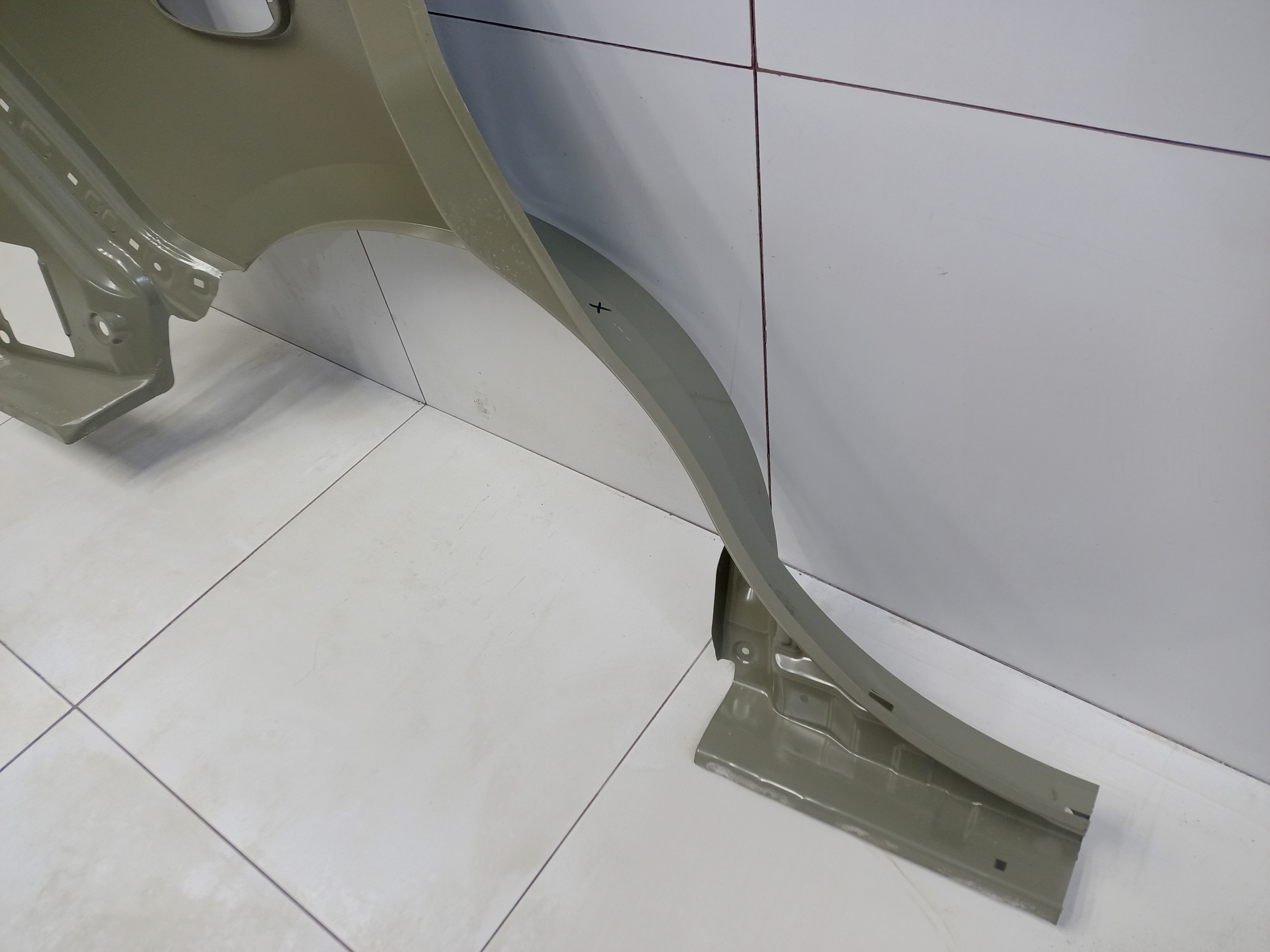 Панель кузова боковая левая Haval M6 2