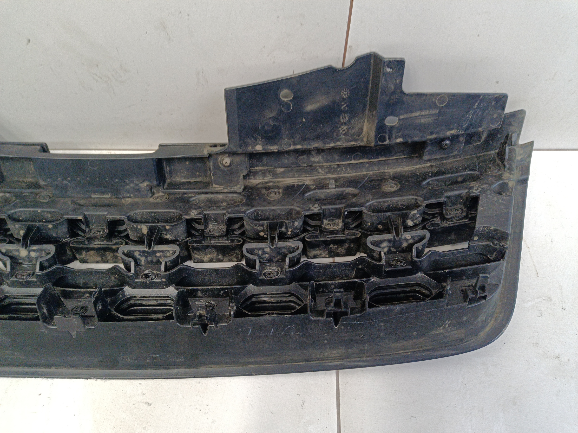 Решётка радиатора Land Rover Discovery Sport Restail черная