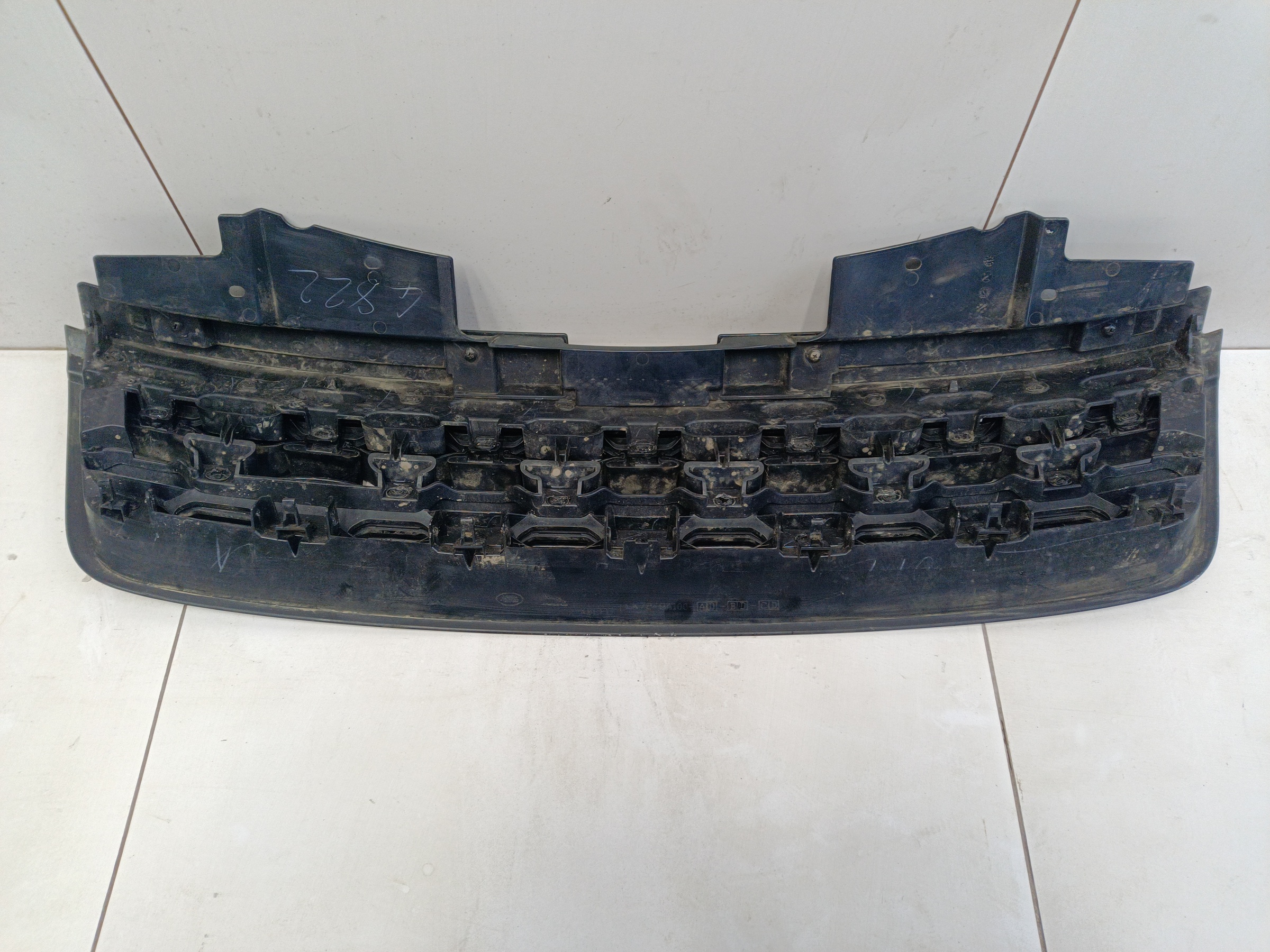 Решётка радиатора Land Rover Discovery Sport Restail черная