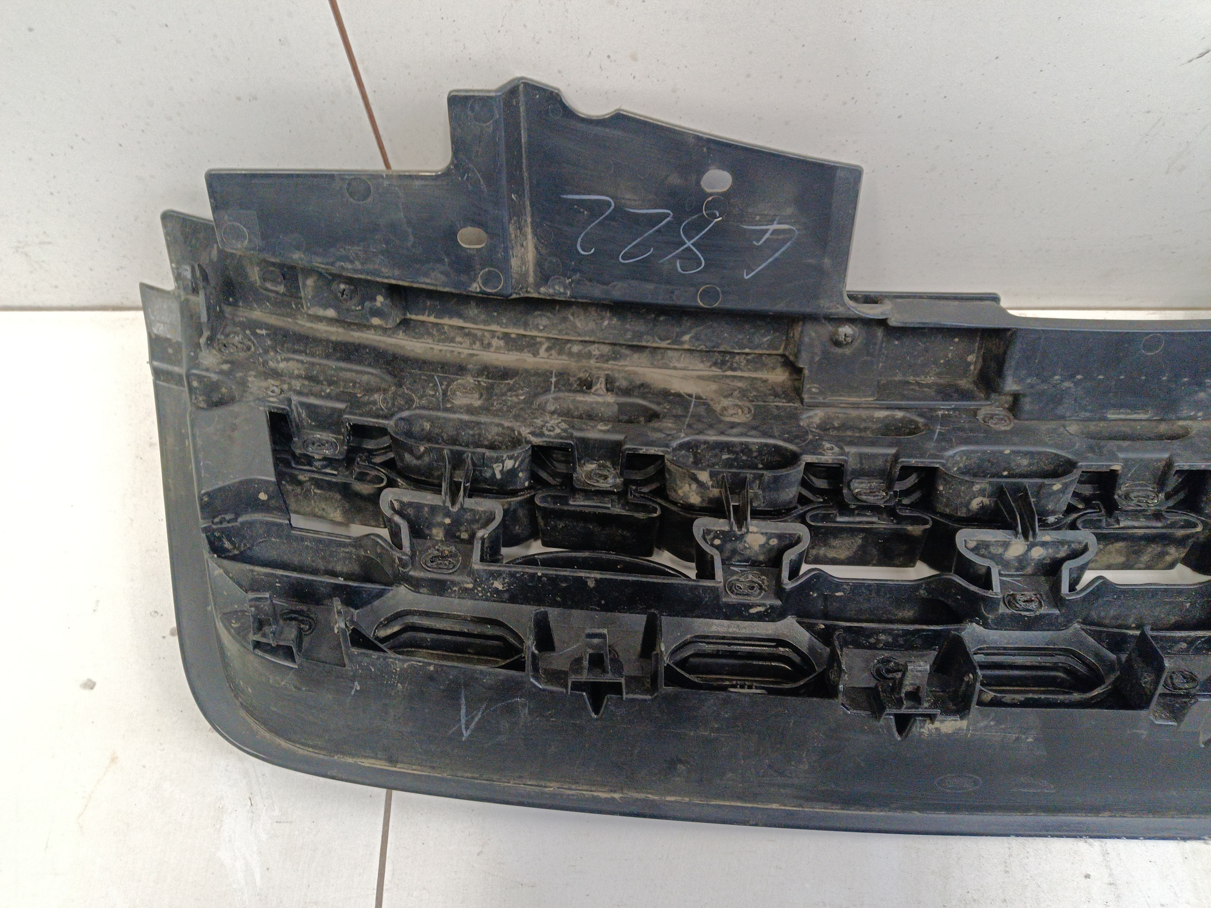 Решётка радиатора Land Rover Discovery Sport Restail черная