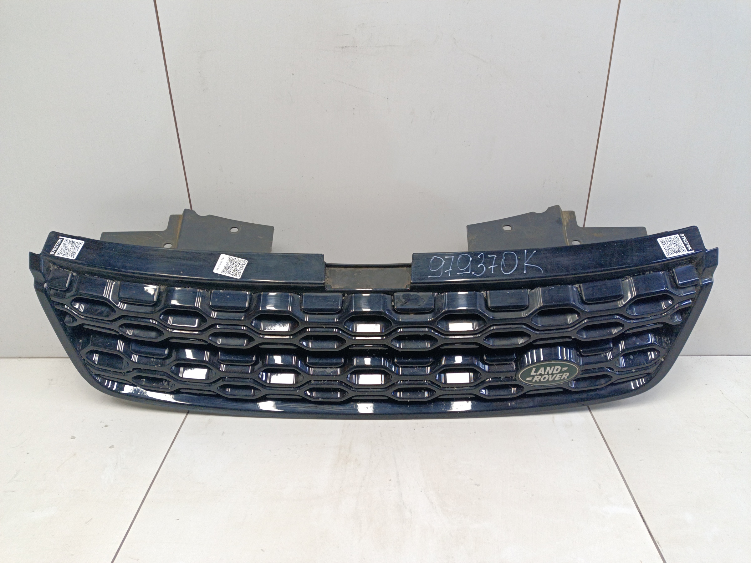 Решётка радиатора Land Rover Discovery Sport Restail черная