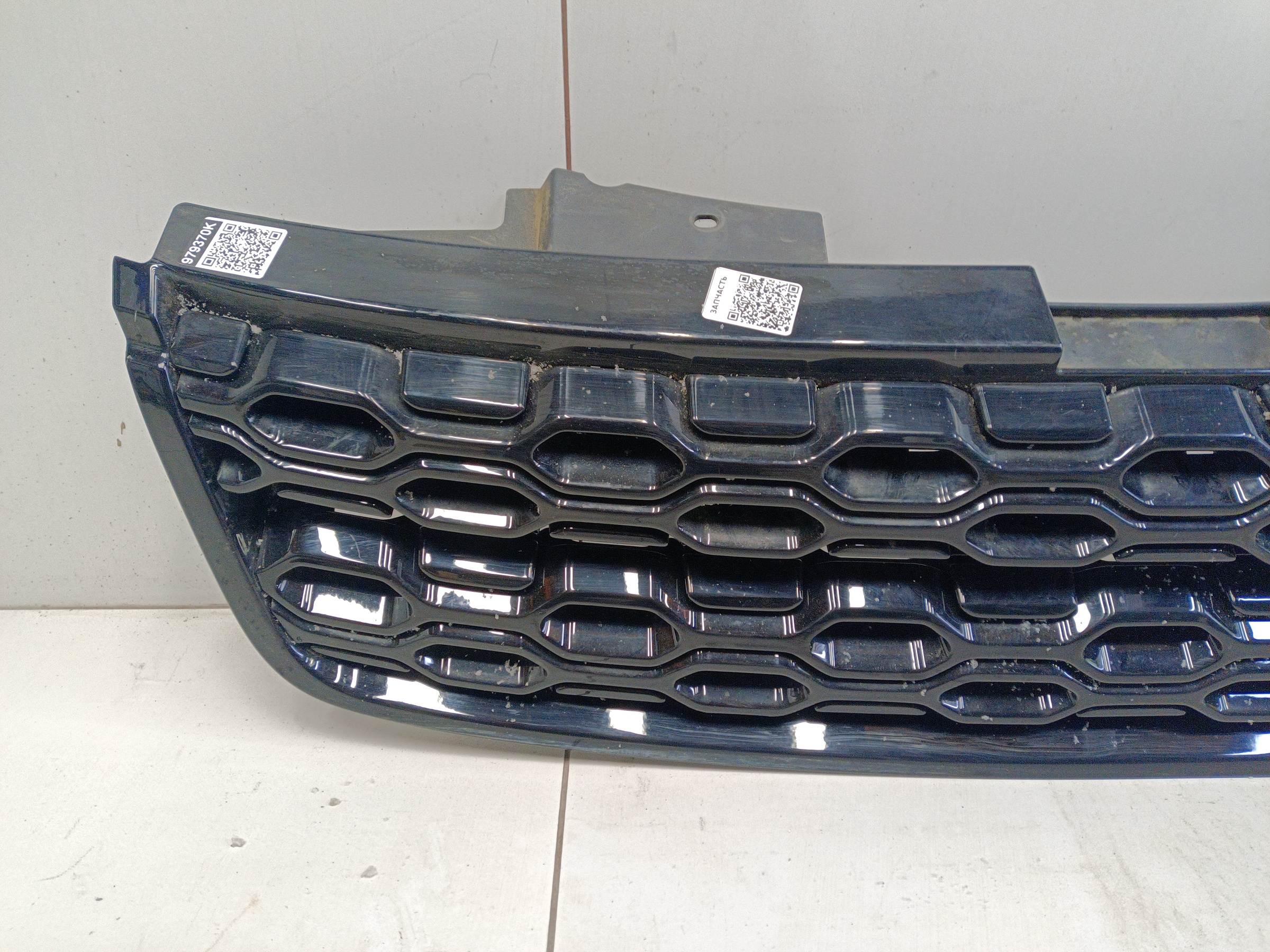 Решётка радиатора Land Rover Discovery Sport Restail черная