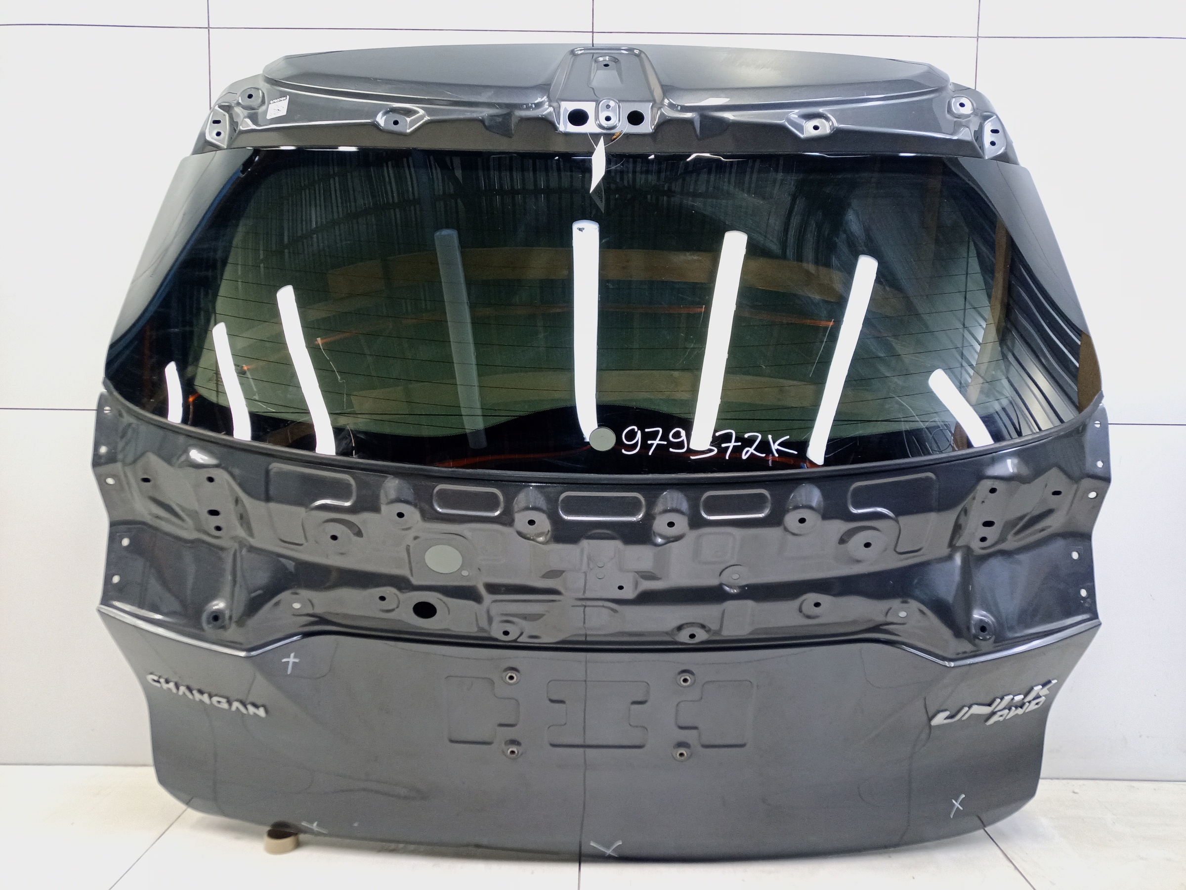 Крышка багажника Changan UNI-K