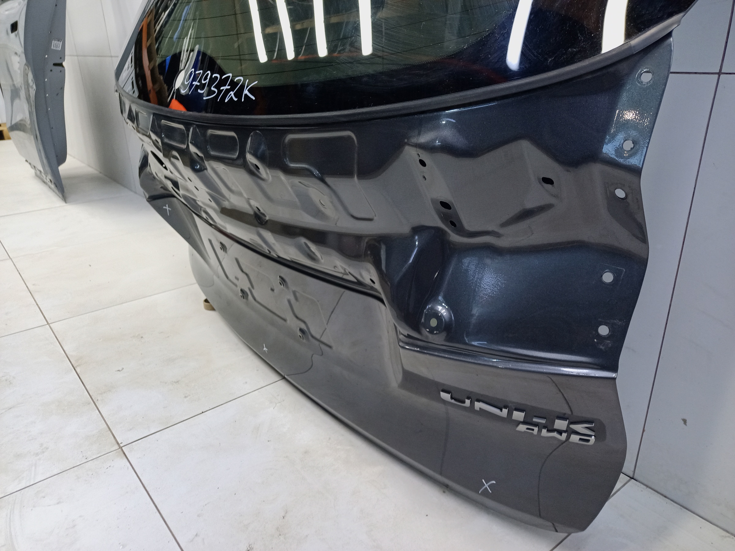 Крышка багажника Changan UNI-K