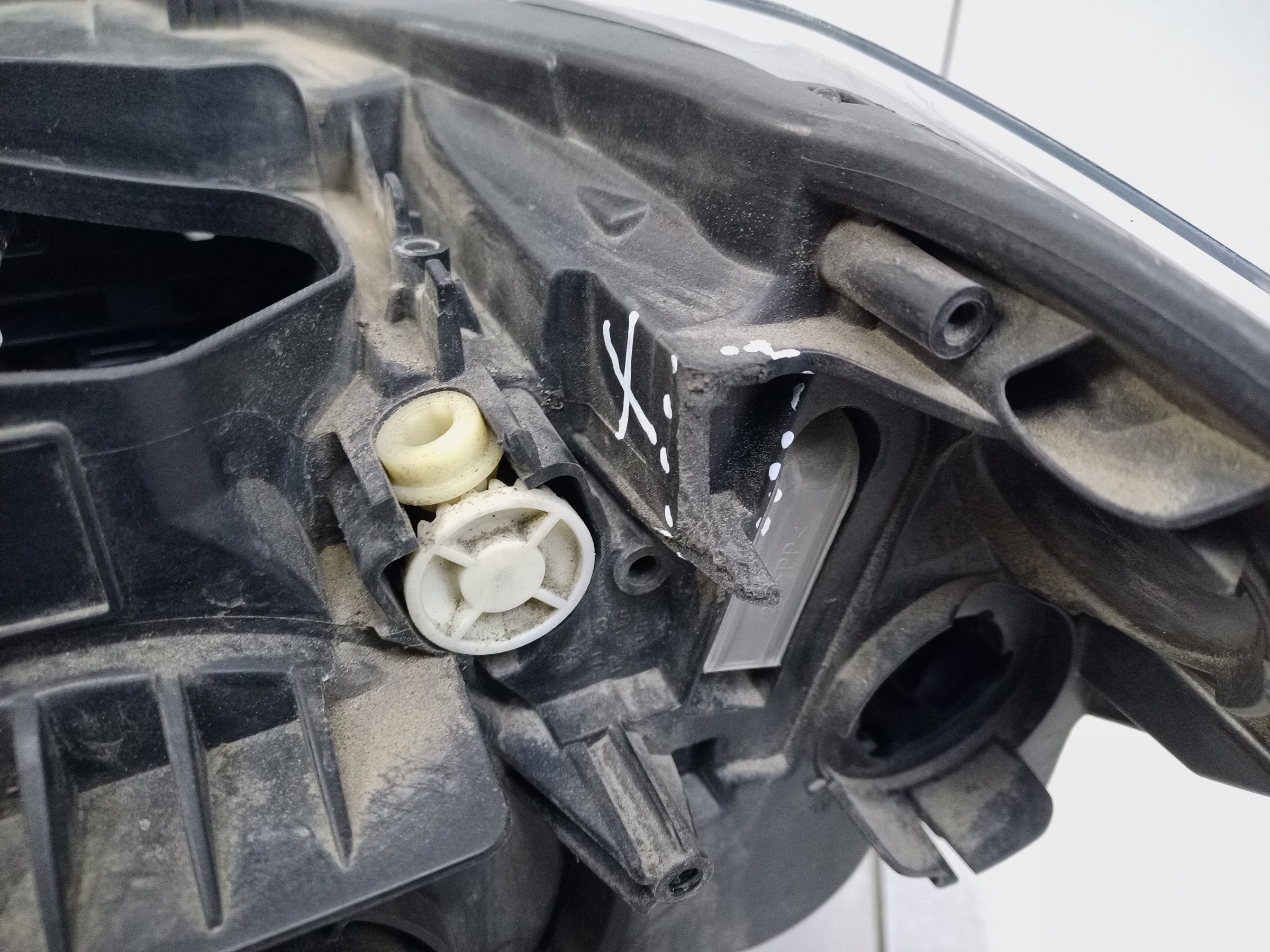 Фара передняя правая BMW X1 F48 LED