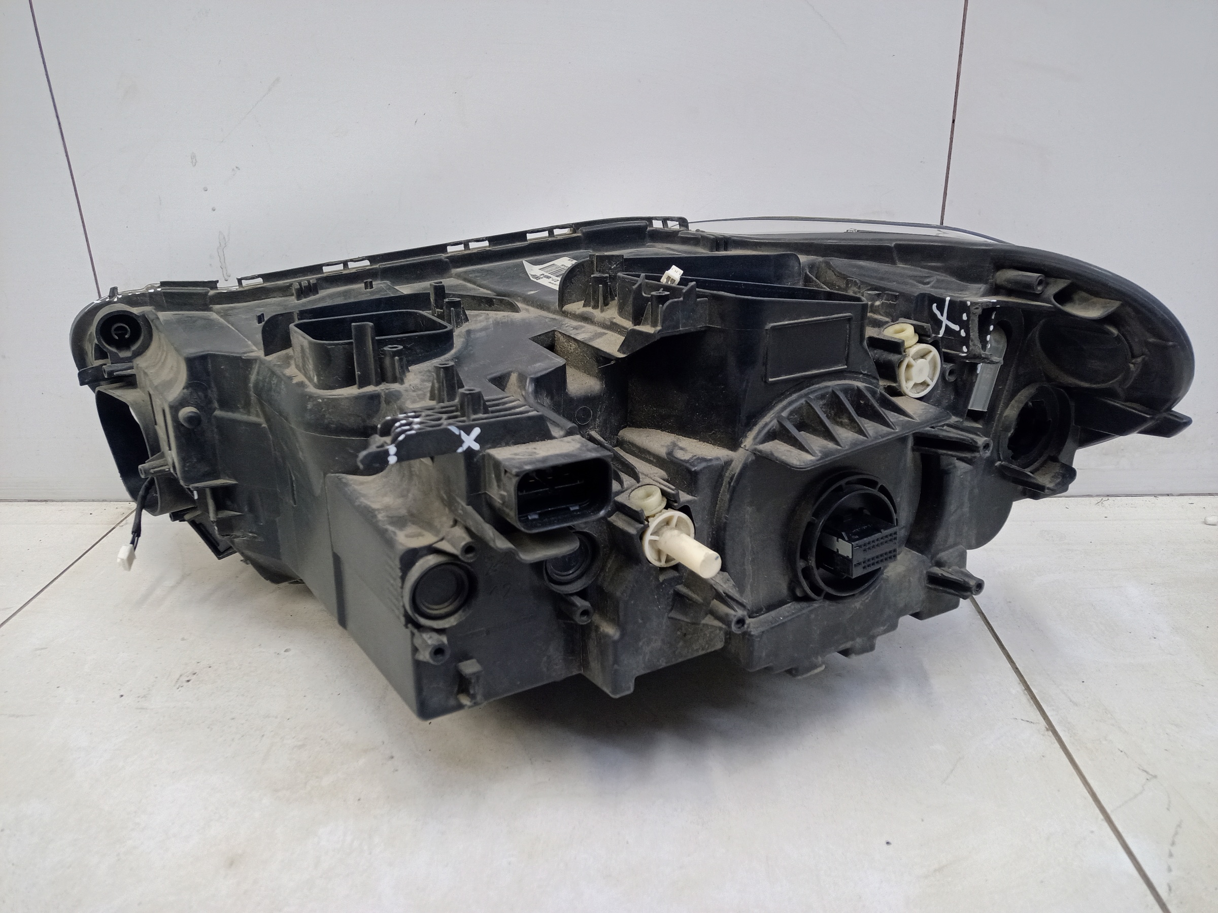 Фара передняя правая BMW X1 F48 LED