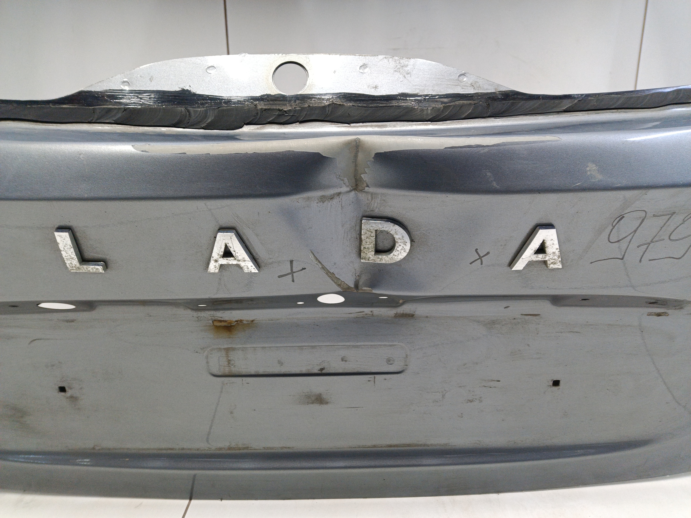 Крышка багажника Lada Vesta Wagon Restail