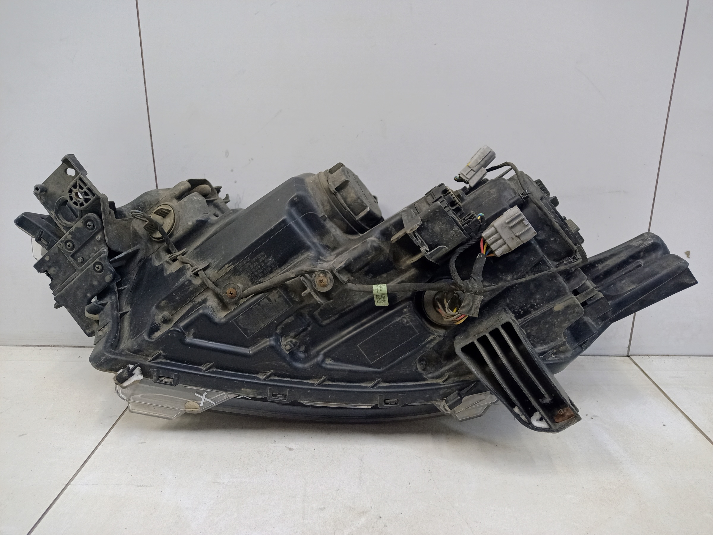 Фара передняя правая Mitsubishi Outlander 3 Restail 2 галоген