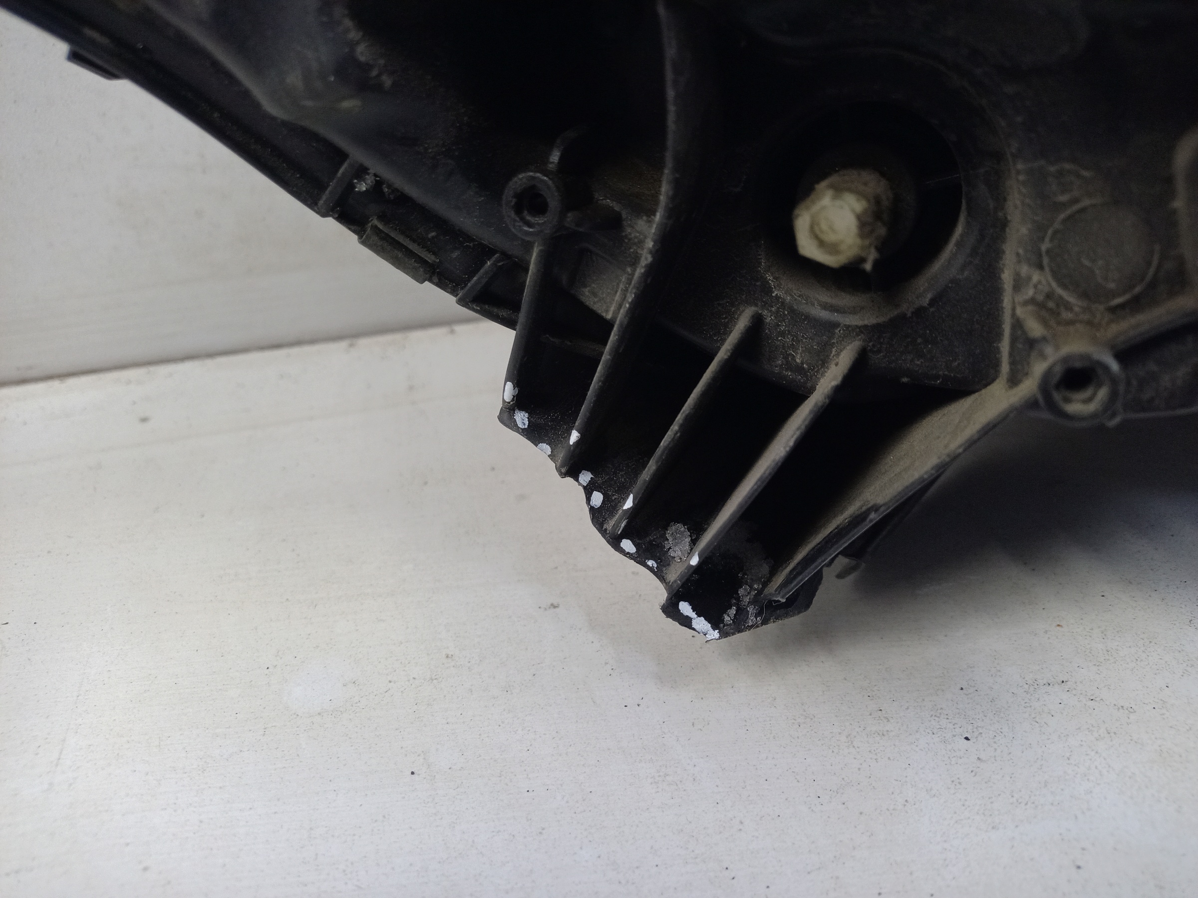 Фара передняя левая Renault Kaptur галоген светлая линза