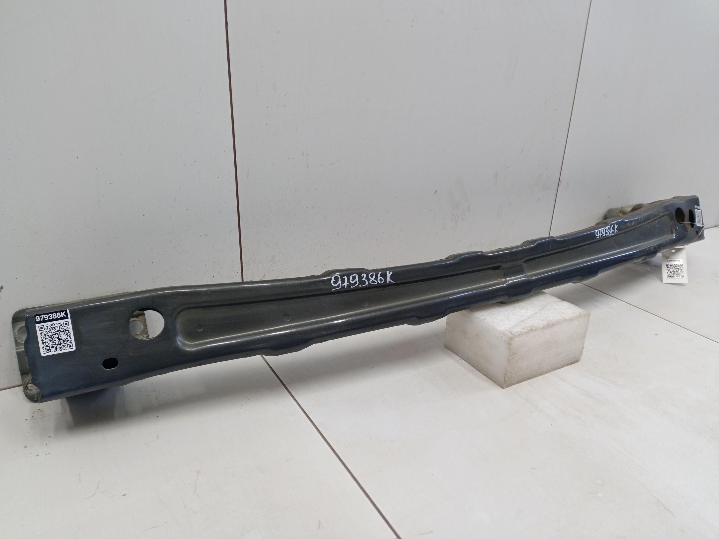 Усилитель заднего бампера Changan UNI-K