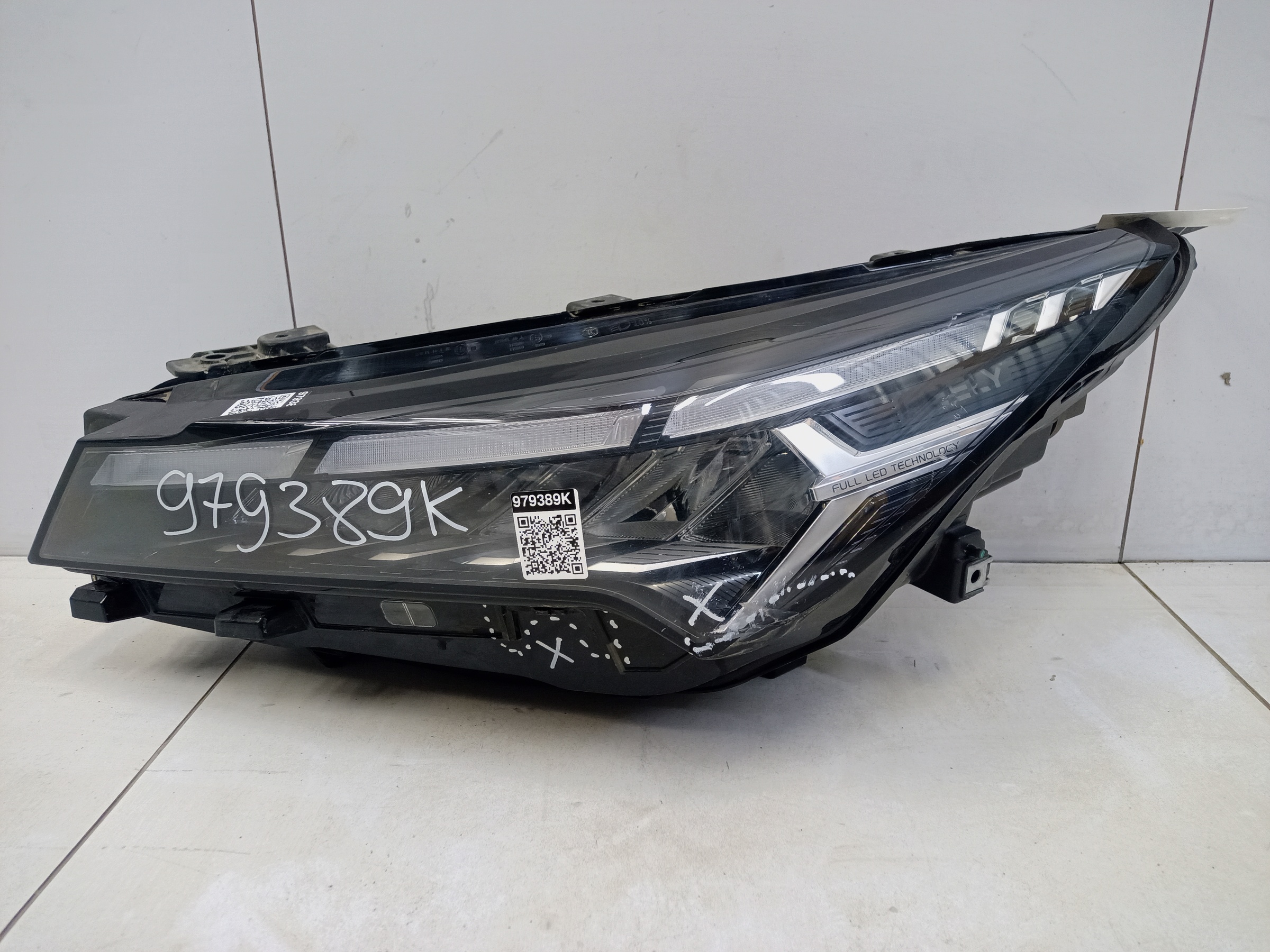 Фара передняя левая Geely Coolray Restail LED