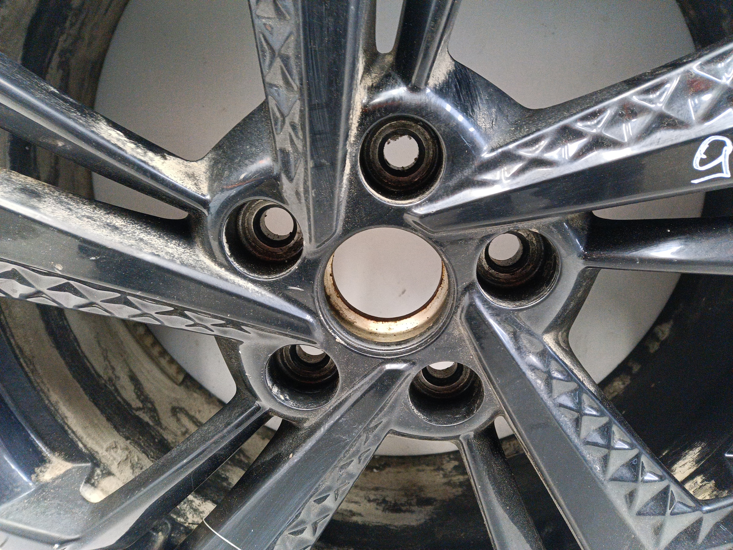 Диск колеса литой Geely Coolray Restail R18