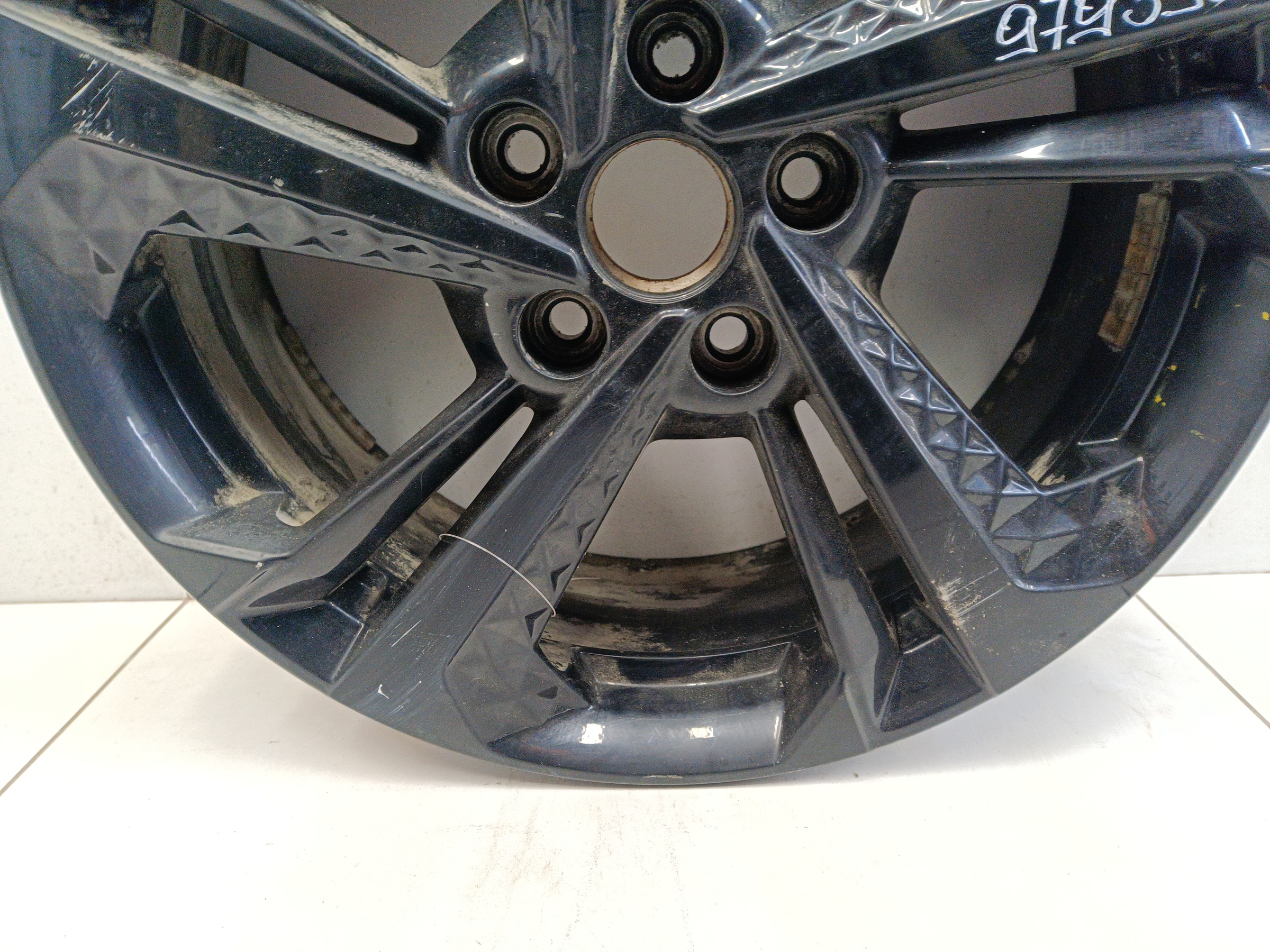 Диск колеса литой Geely Coolray Restail R18