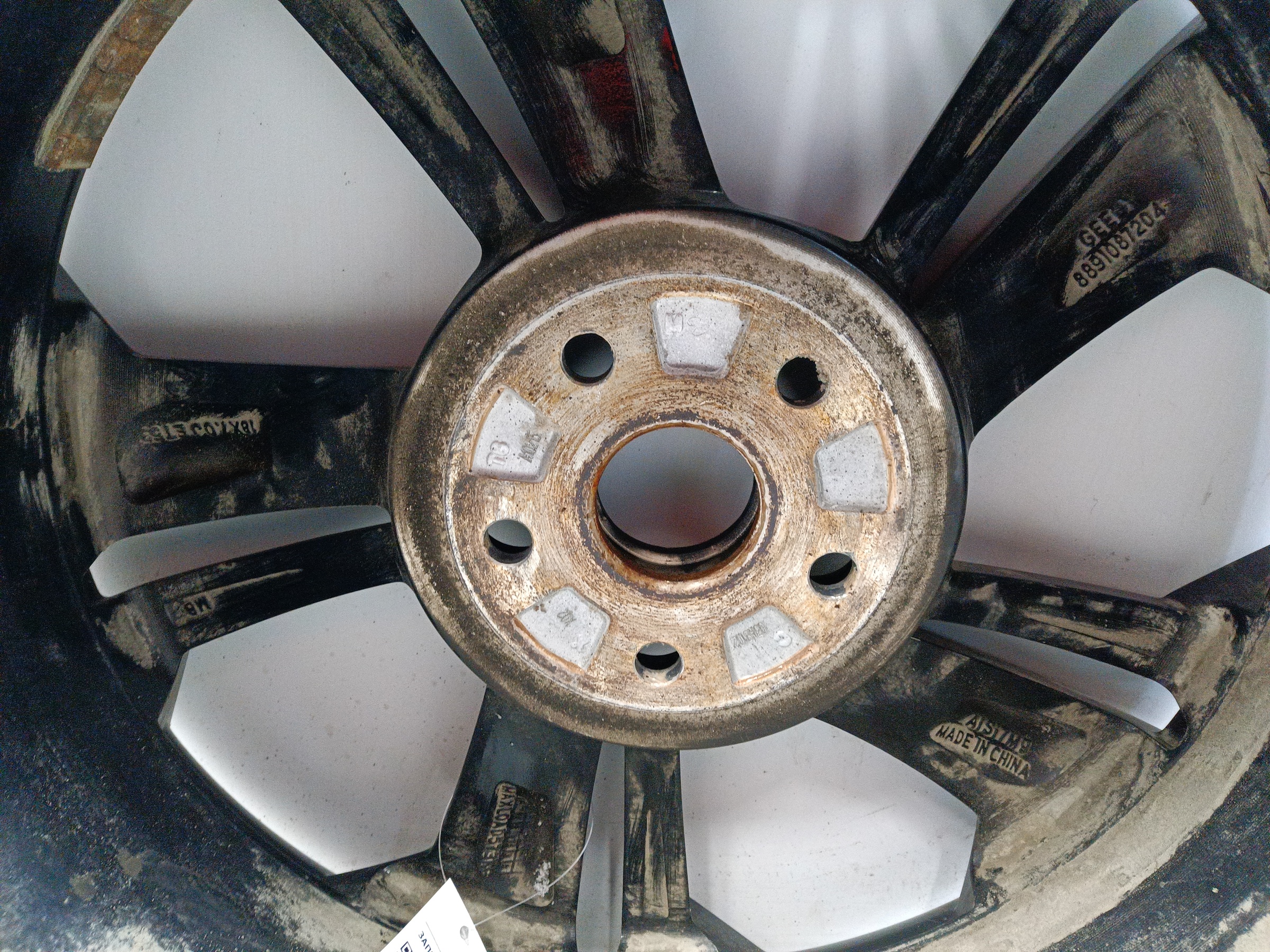 Диск колеса литой Geely Coolray Restail R18