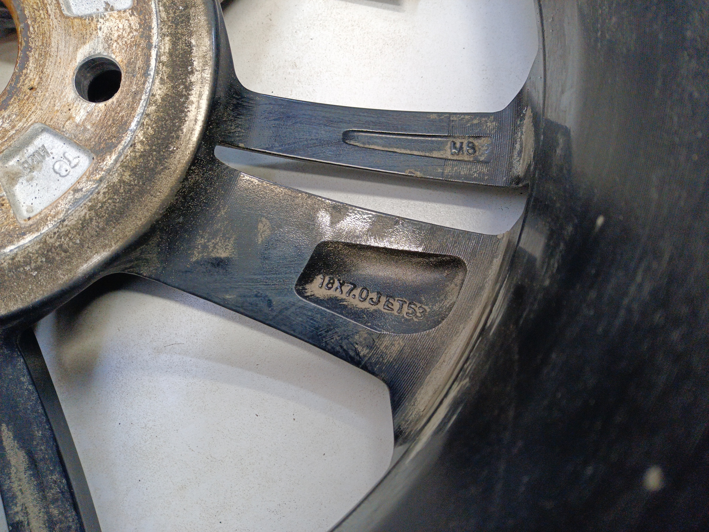 Диск колеса литой Geely Coolray Restail R18