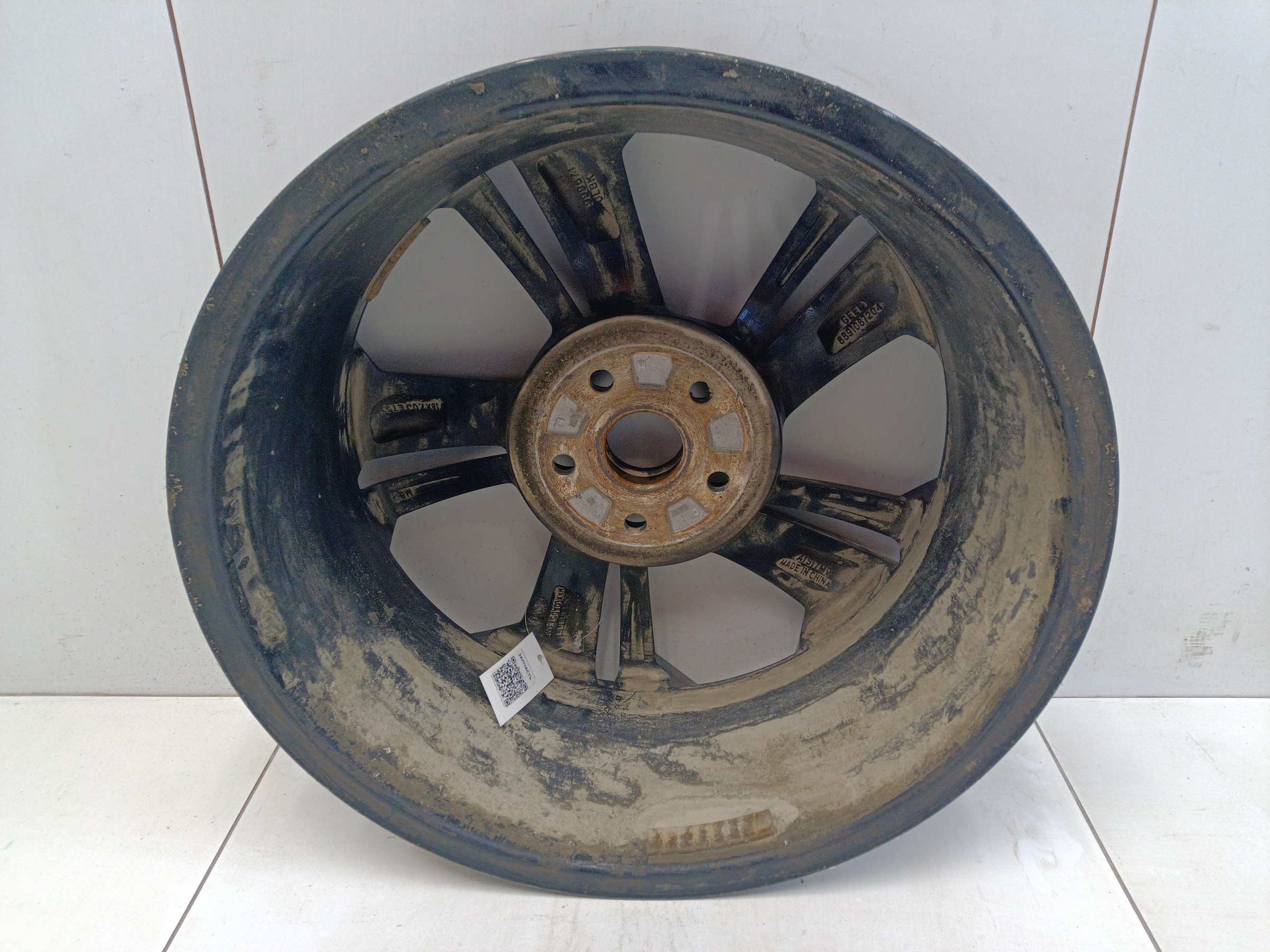 Диск колеса литой Geely Coolray Restail R18