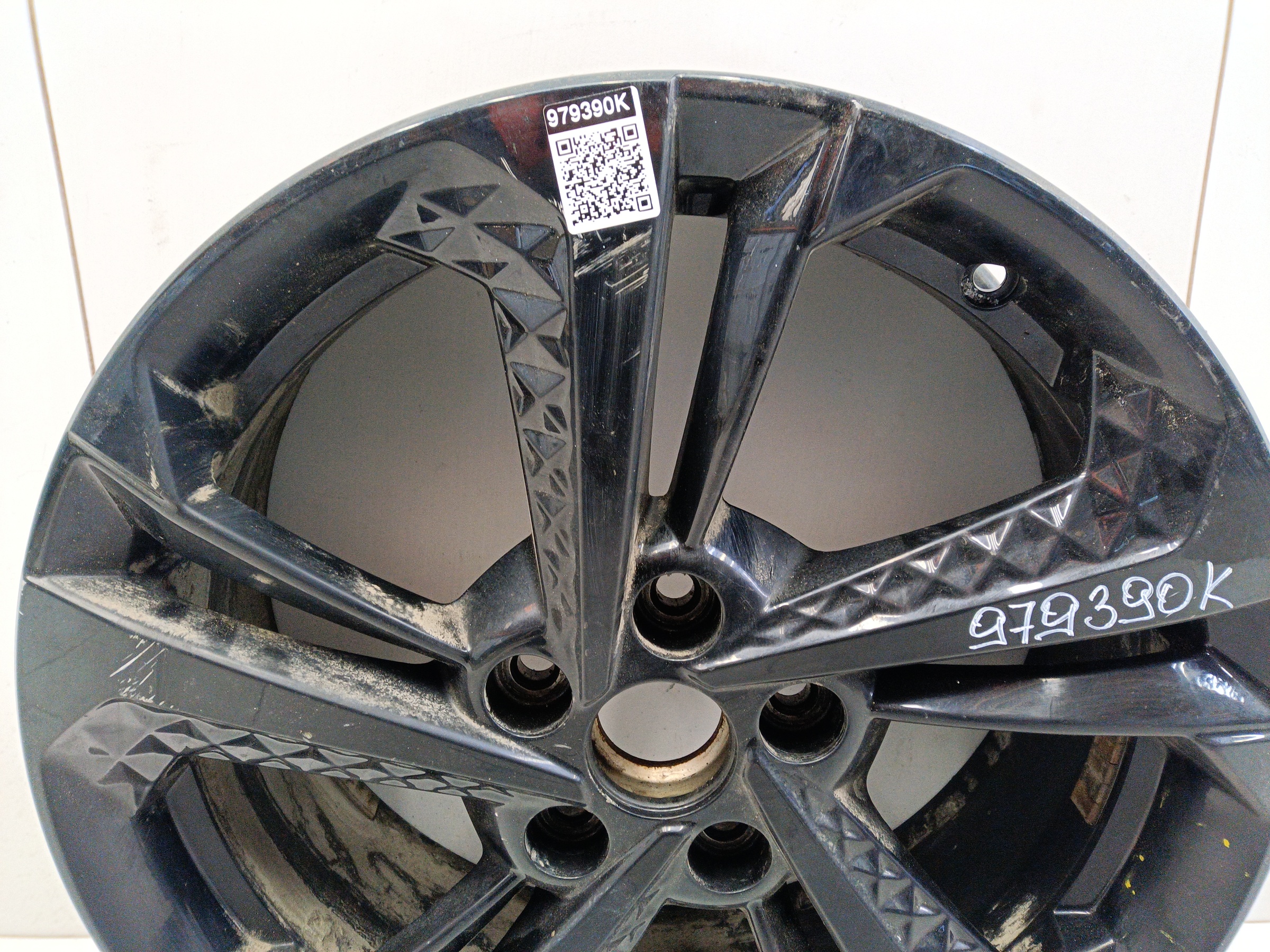 Диск колеса литой Geely Coolray Restail R18