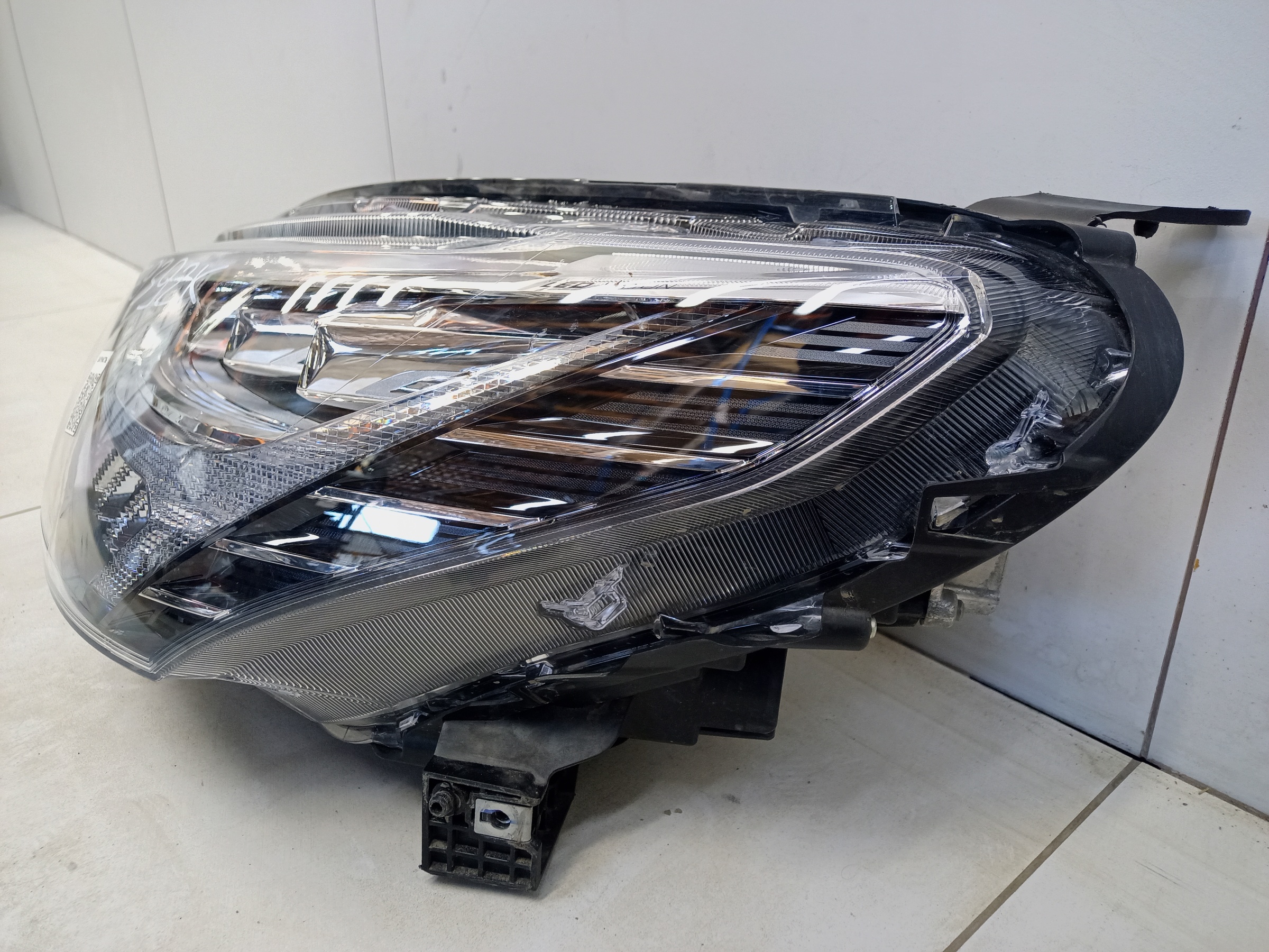 Фара передняя левая Haval Jolion LED