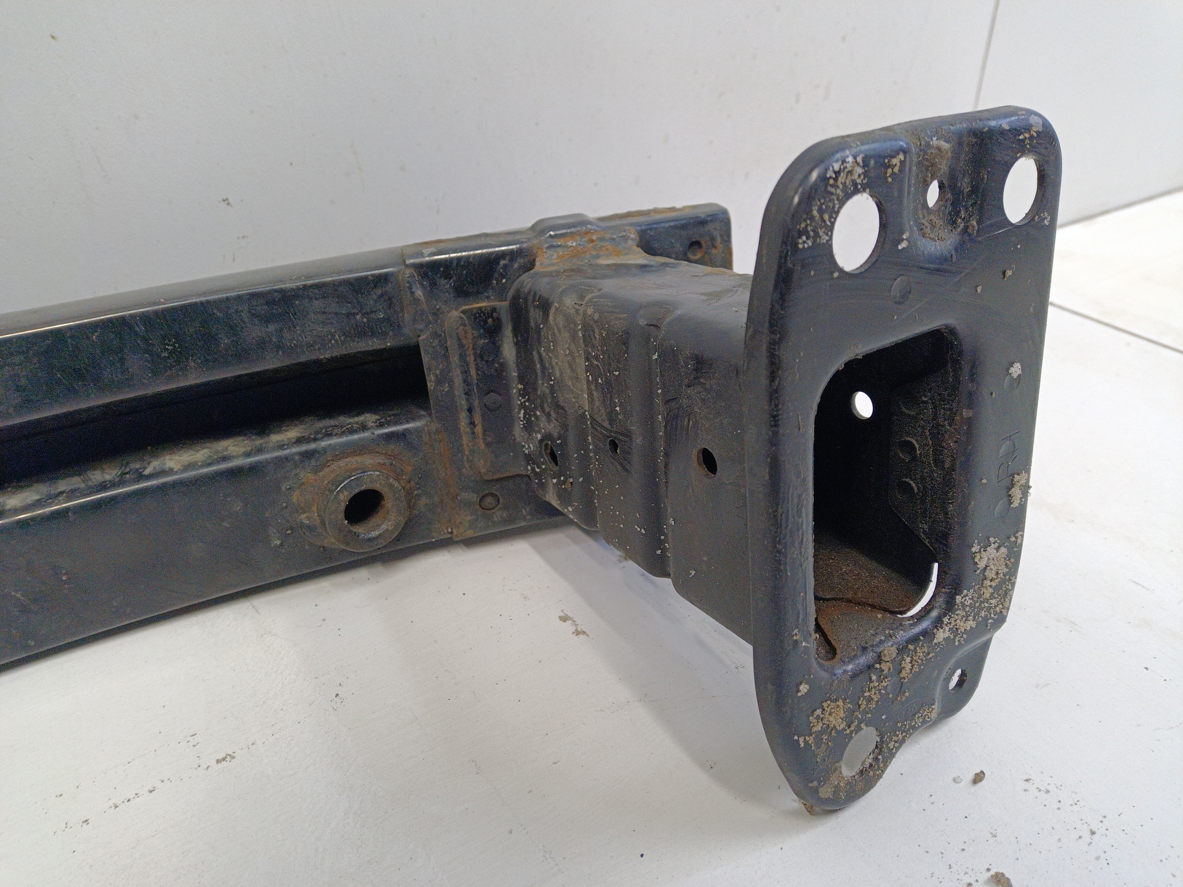 Усилитель переднего бампера Kia Optima 4