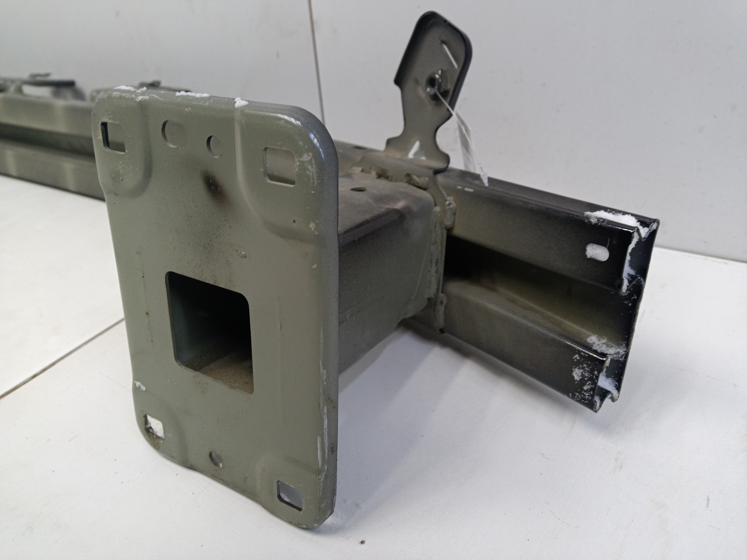 Усилитель переднего бампера Haval H6 3