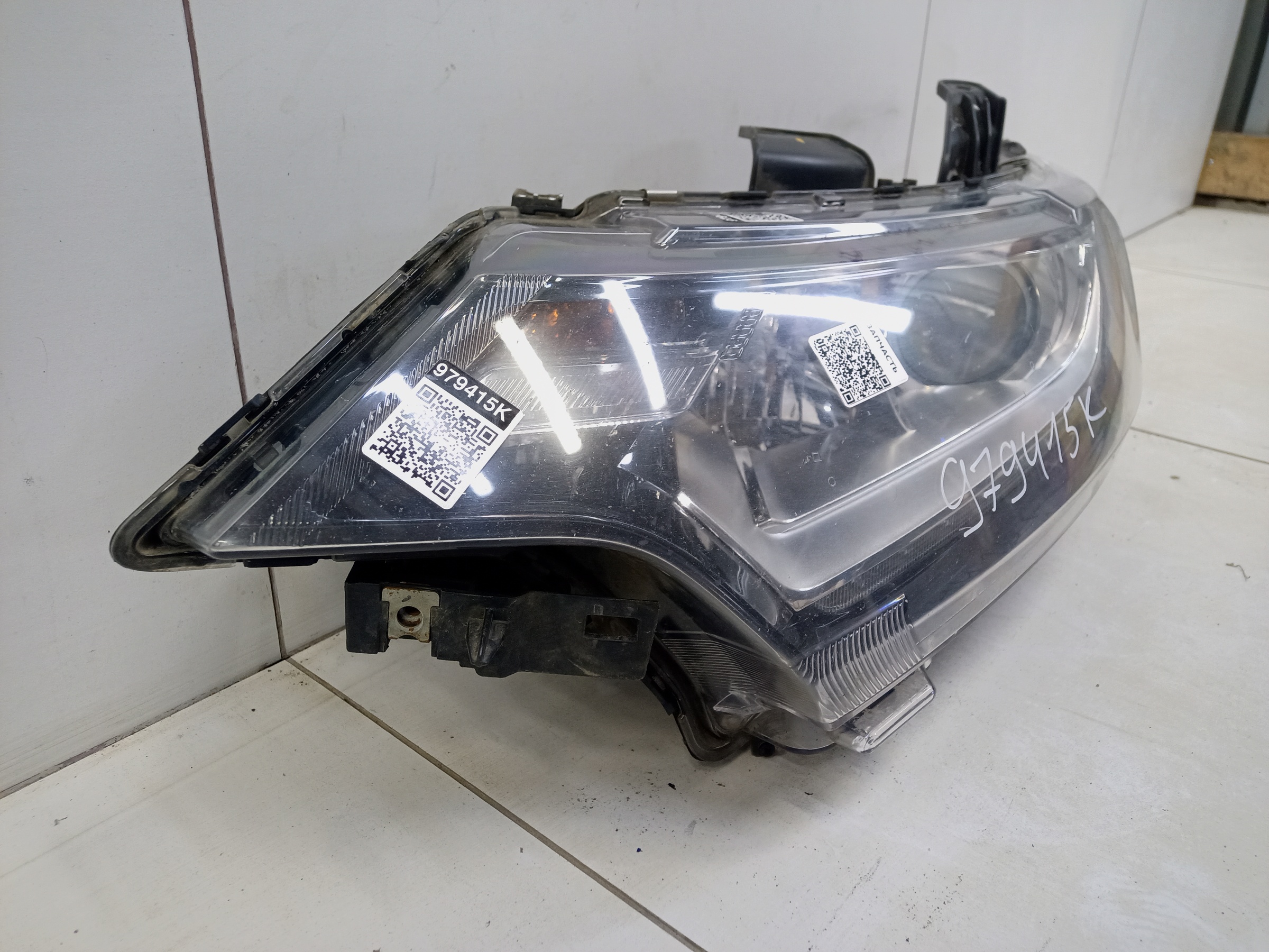 Фара передняя левая Mitsubishi Outlander 3 Restail 2 галоген