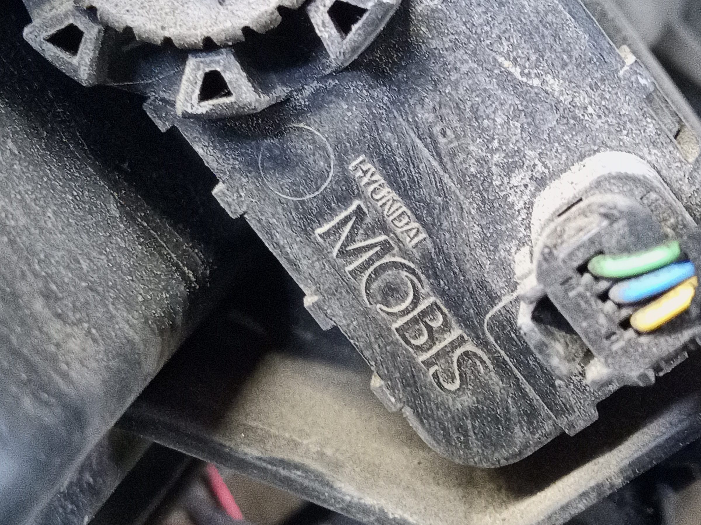 Фара передняя левая Mitsubishi Outlander 3 Restail 2 галоген