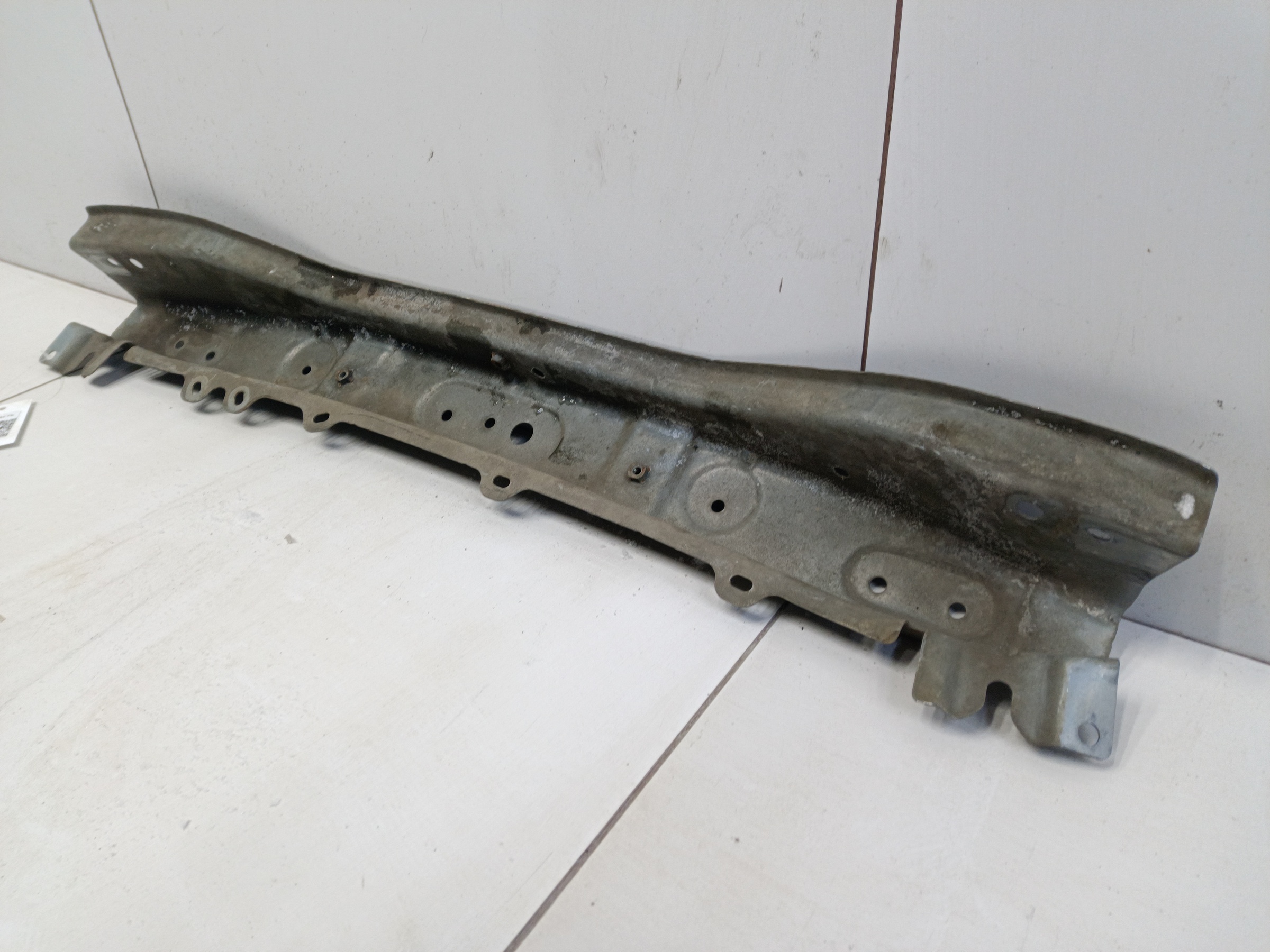 Усилитель переднего бампера верхний Mitsubishi Outlander 3