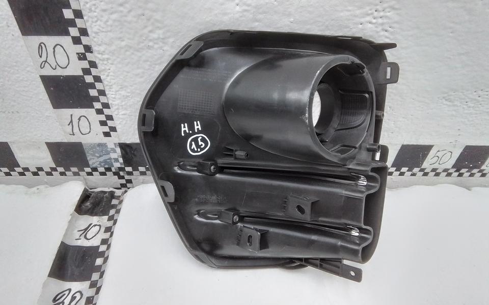 Рамка ПТФ передней правой Kia Sportage 4 "Jorden"