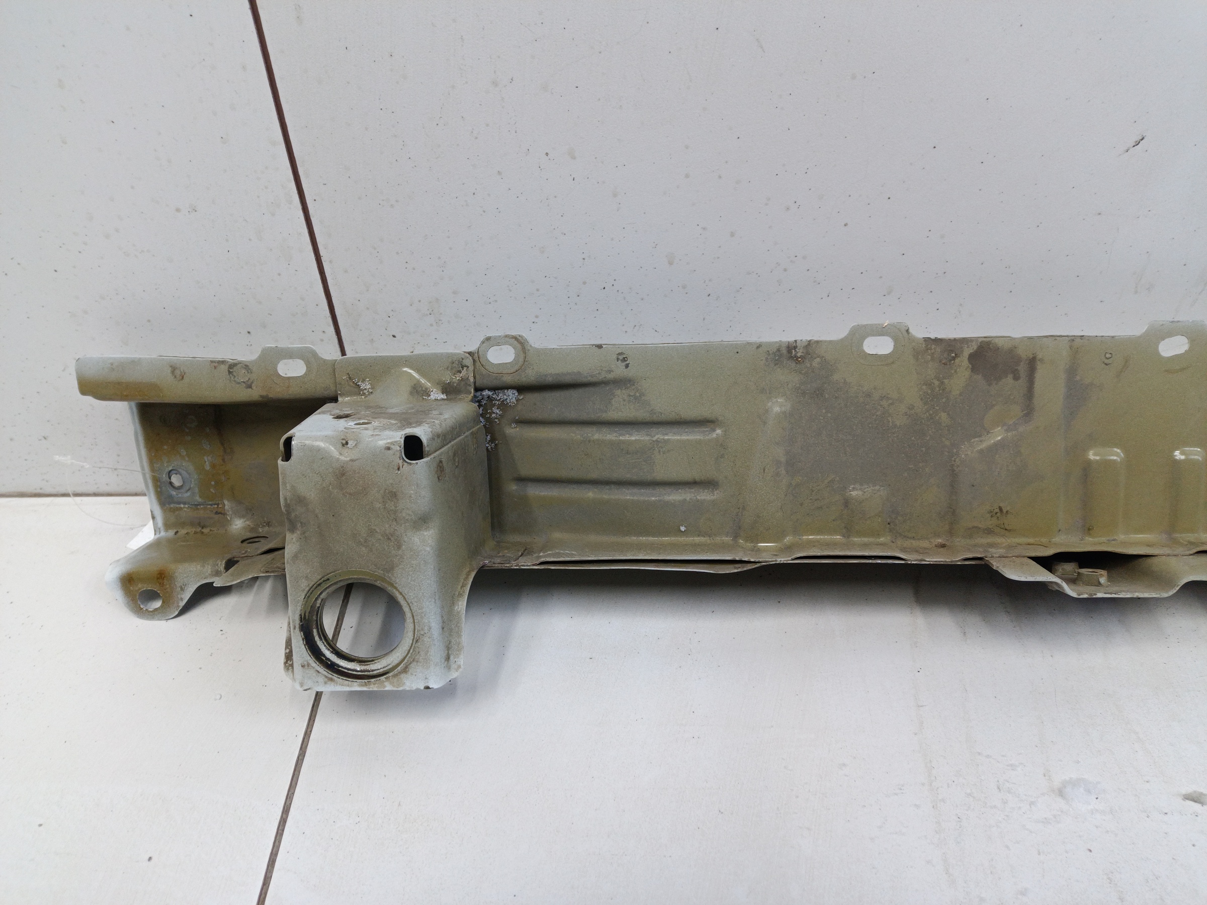 Панель передняя верхняя часть Mitsubishi Outlander 3