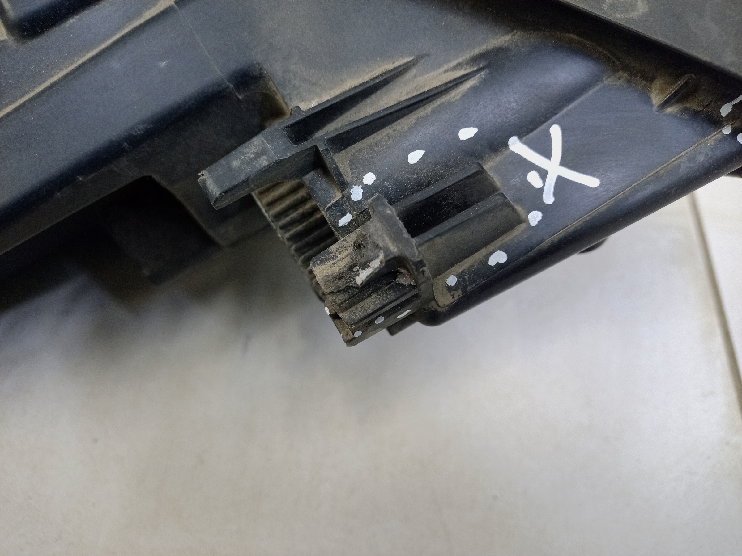 Фара передняя левая Hyundai Tucson 3 Restail галоген с ДХО