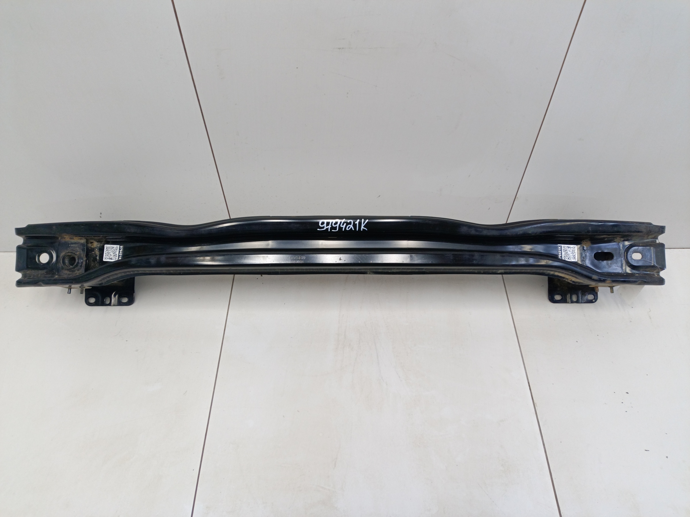 Усилитель заднего бампера Volkswagen Tiguan 2