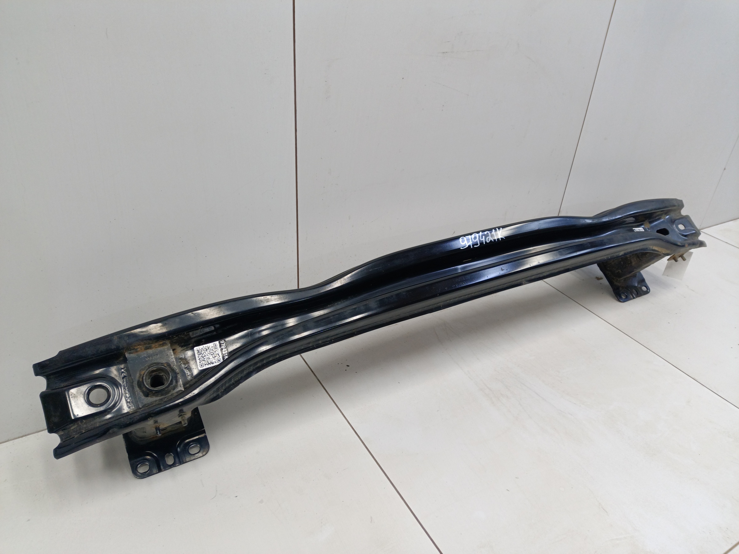 Усилитель заднего бампера Volkswagen Tiguan 2