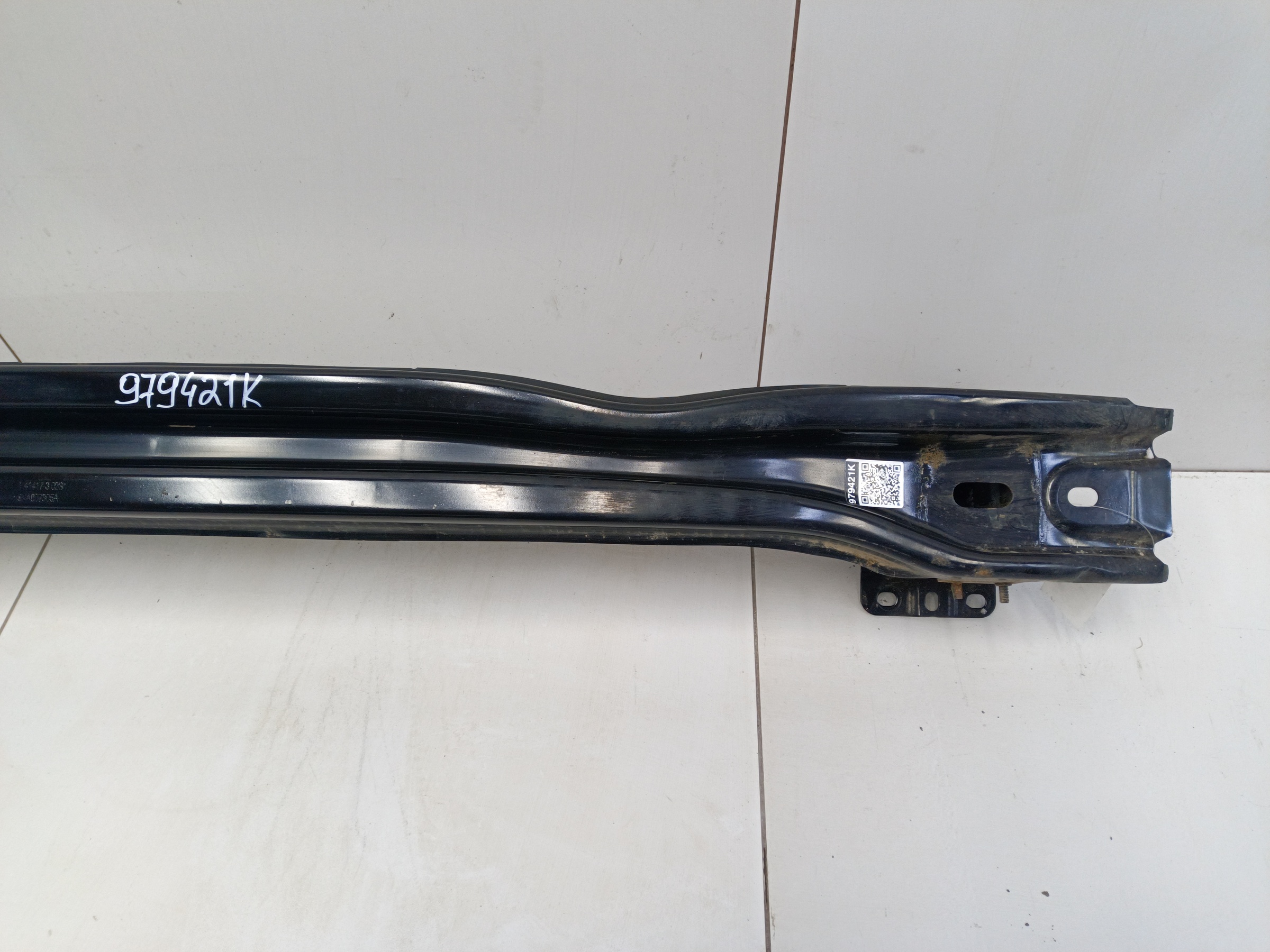 Усилитель заднего бампера Volkswagen Tiguan 2