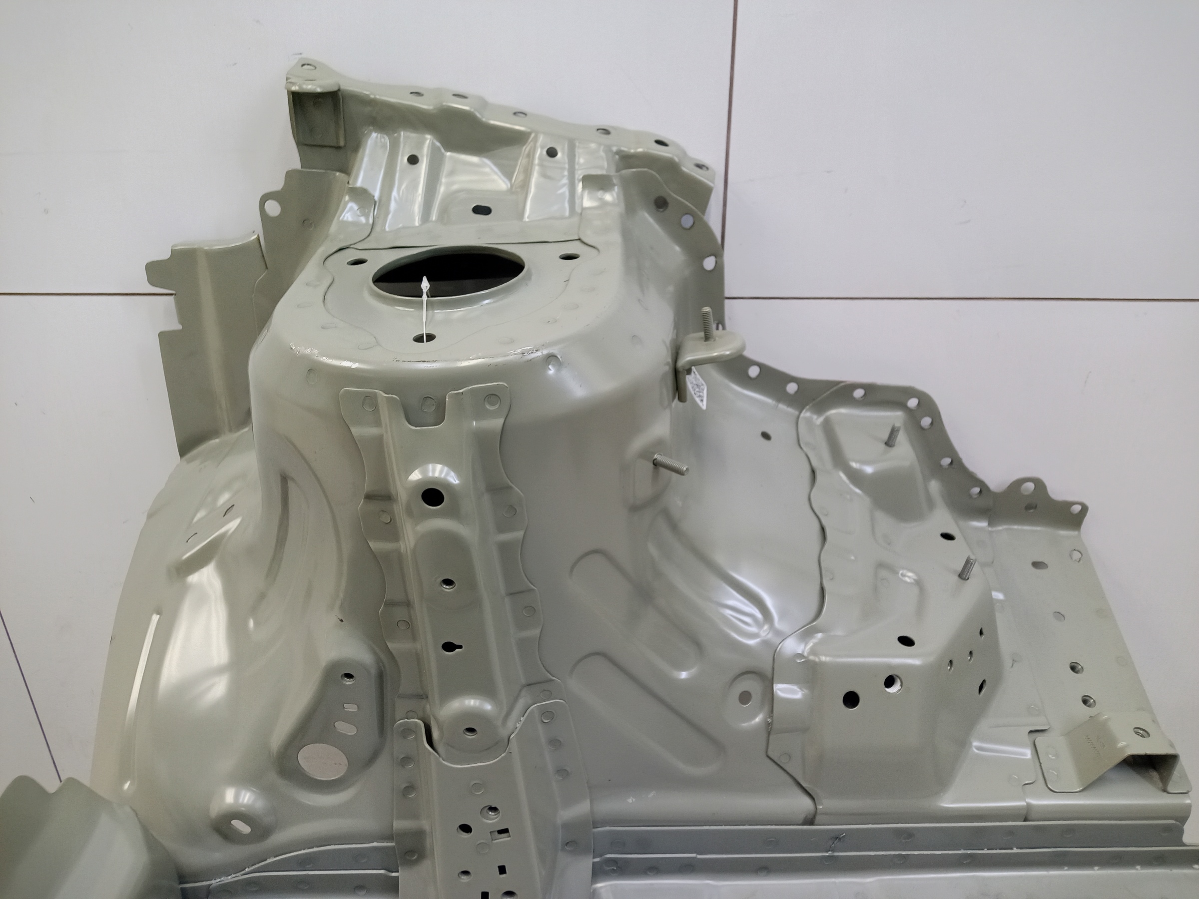 Лонжерон передний левый Geely Atlas Pro