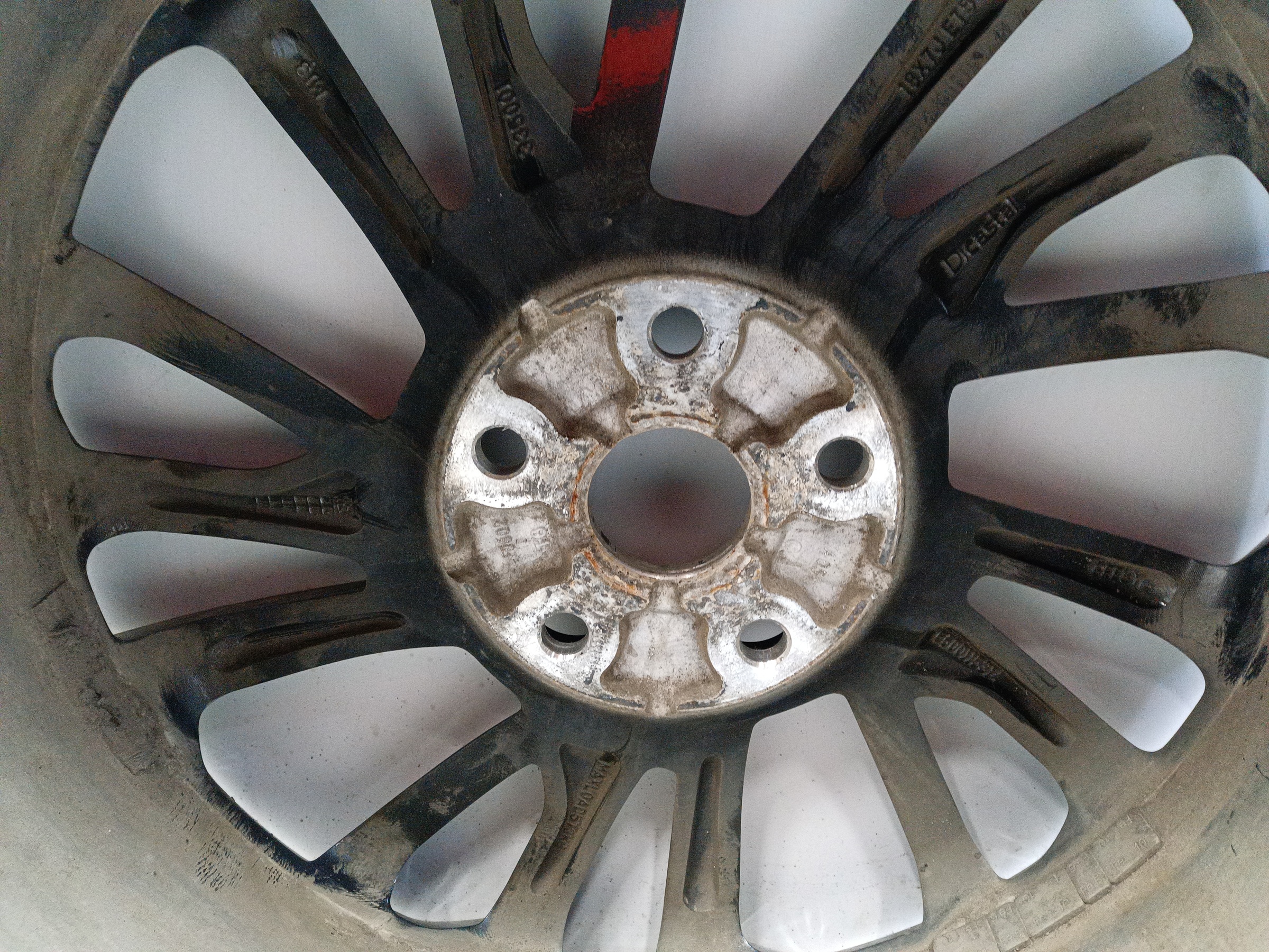 Диск колеса литой Geely Coolray R18