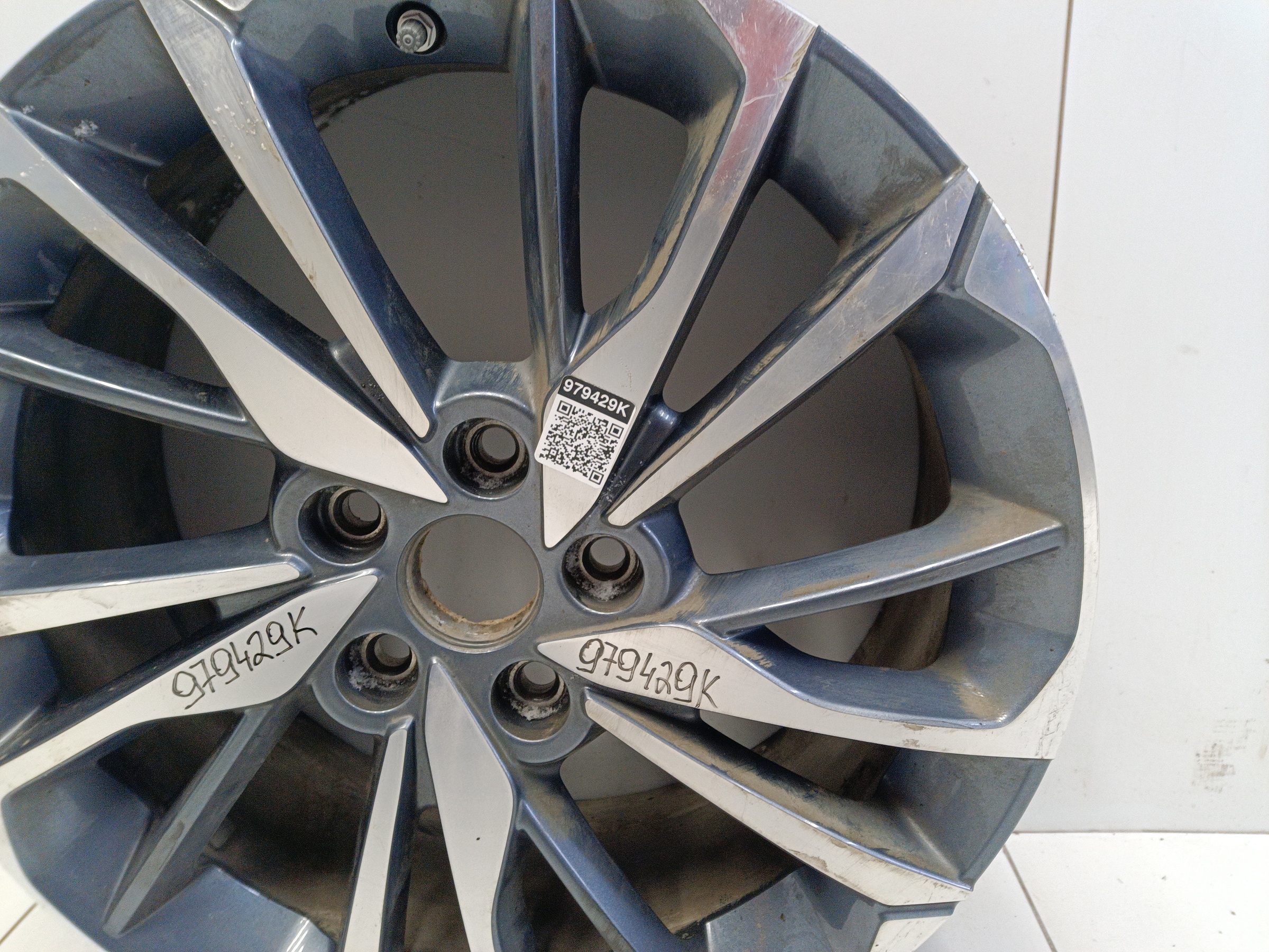 Диск колеса литой Geely Coolray R18