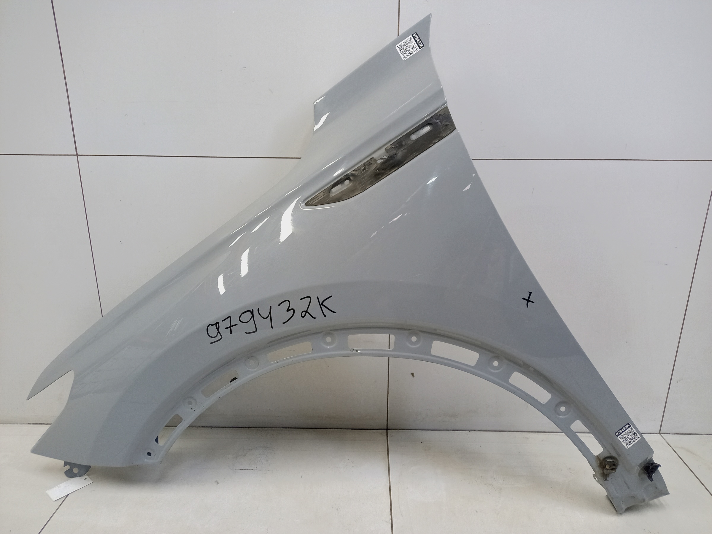 Крыло переднее левое Exeed RX